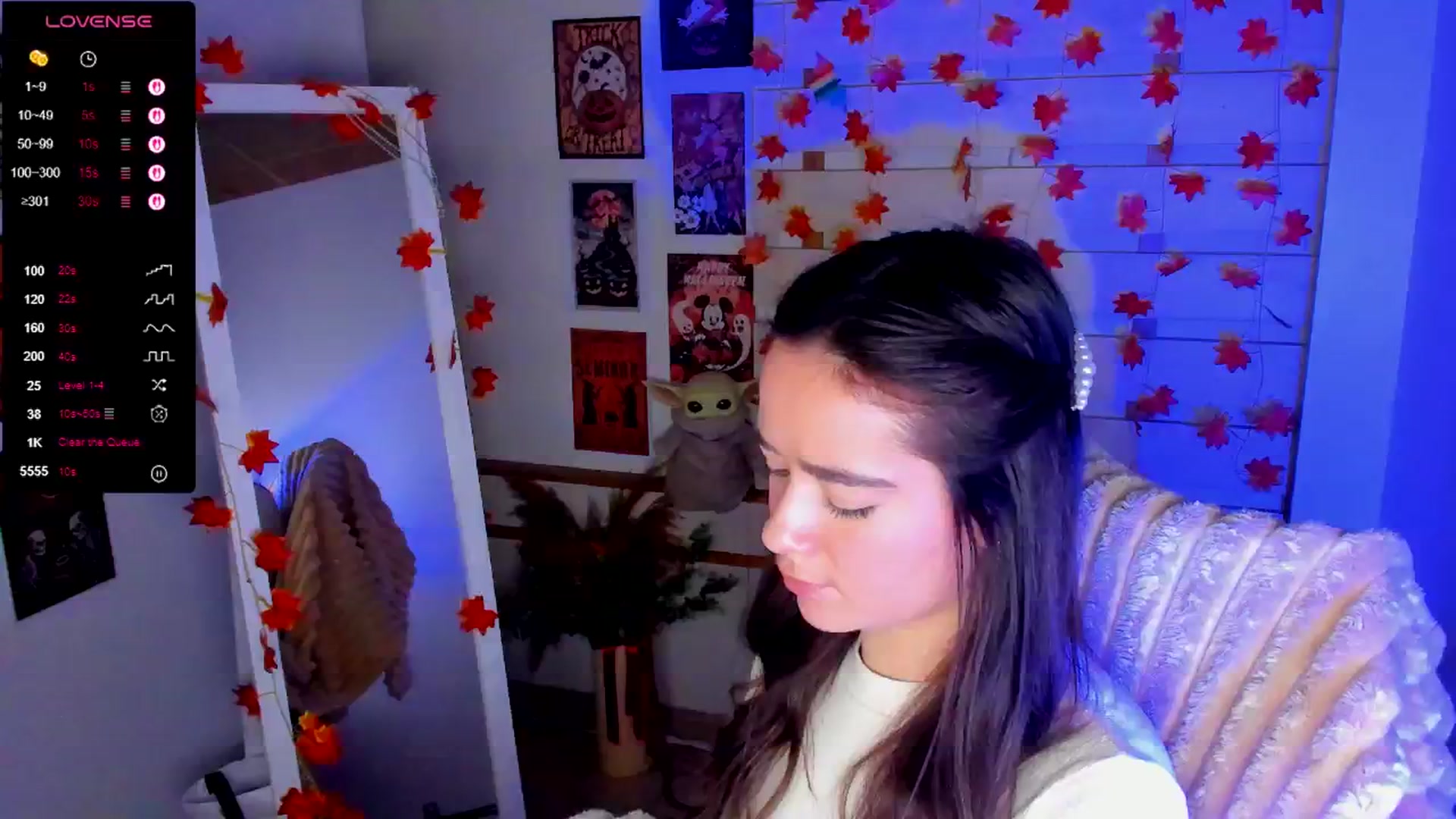 Gallery image thumbnail from KiraLove's myfreecams stream on, 11/03/2025, 11:01 image 17 of 20