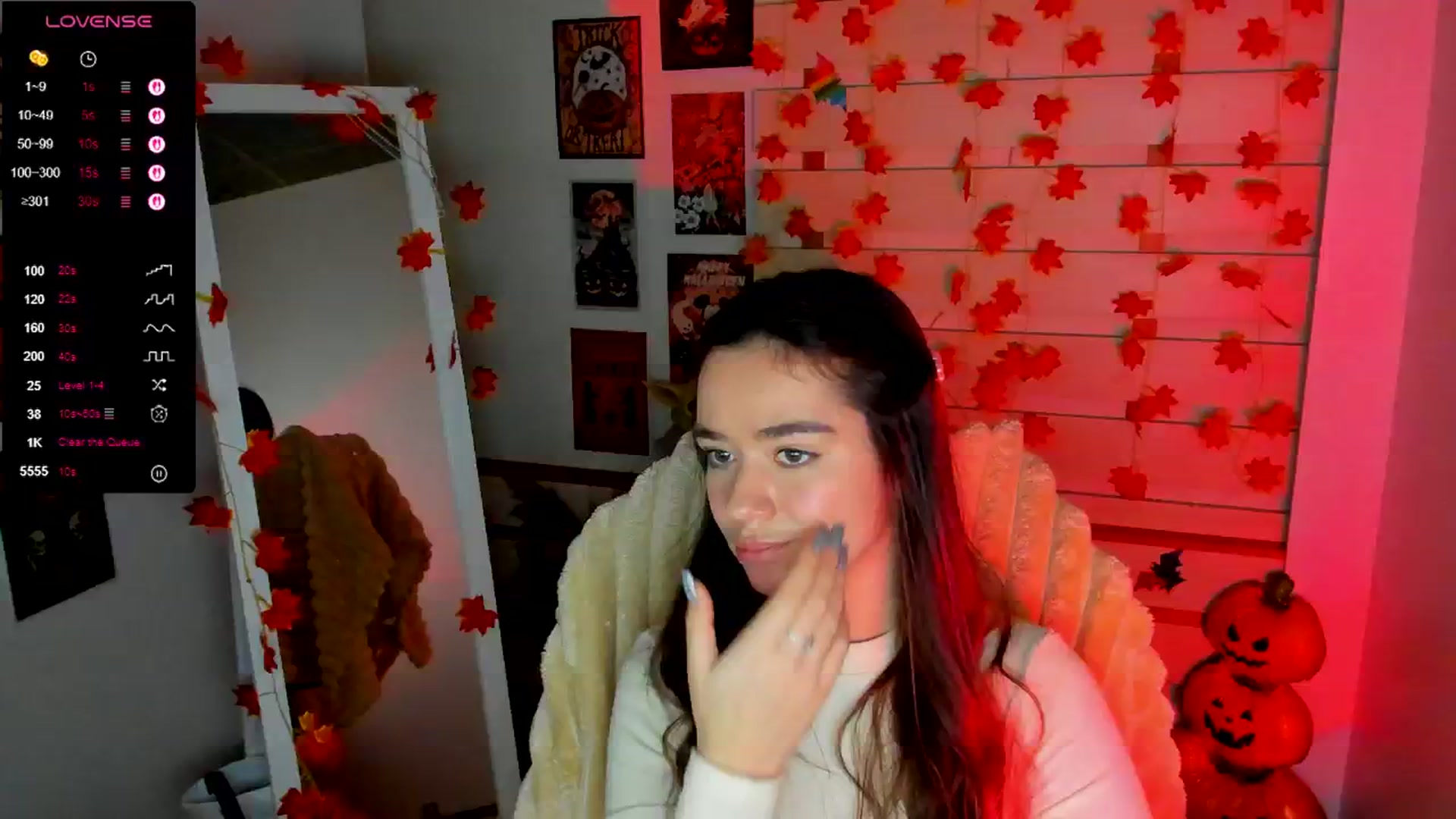 Gallery image thumbnail from KiraLove's myfreecams stream on, 11/03/2025, 11:01 image 7 of 20