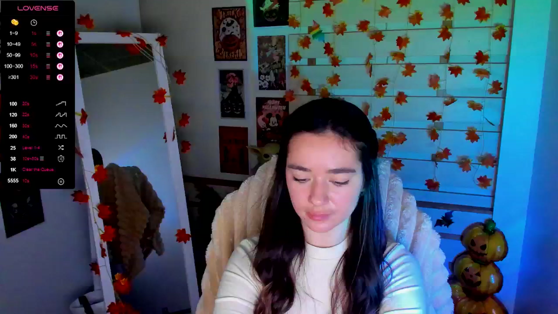 Gallery image thumbnail from KiraLove's myfreecams stream on, 11/03/2025, 11:01 image 2 of 20