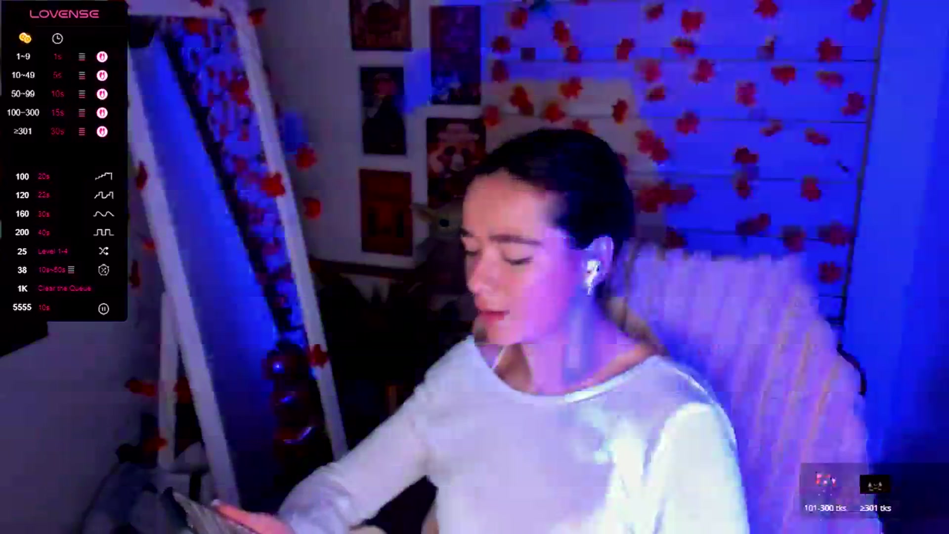 Gallery image thumbnail from KiraLove's myfreecams stream on, 11/09/2025, 12:24 image 17 of 20