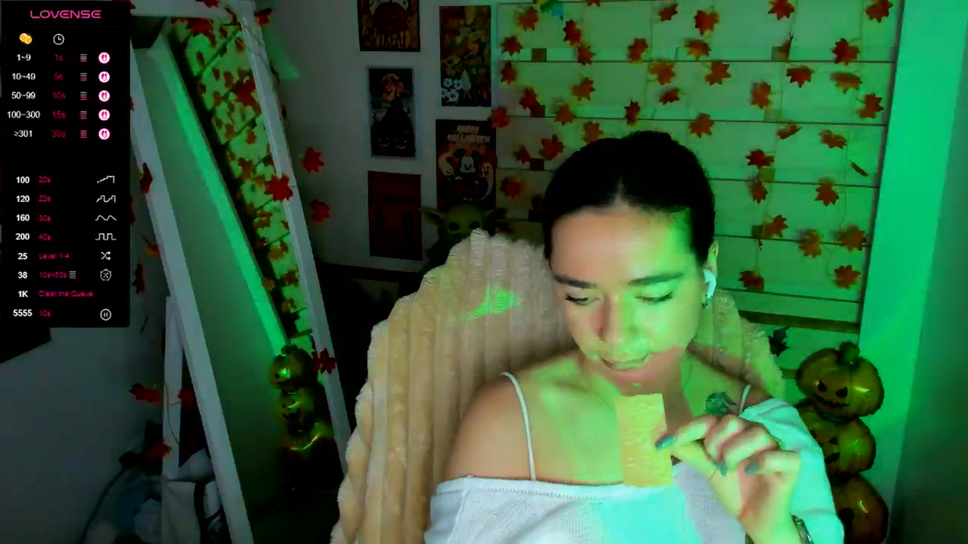 Gallery image thumbnail from KiraLove's myfreecams stream on, 11/09/2025, 12:24 image 2 of 20