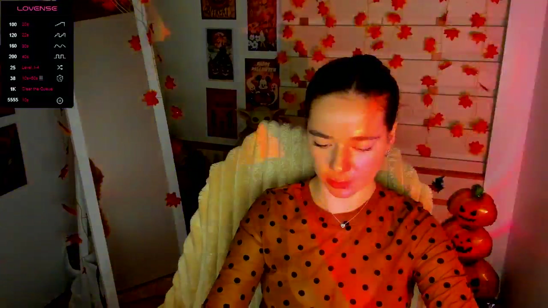 Gallery image thumbnail from KiraLove's myfreecams stream on, 11/10/2025, 10:26 image 9 of 20