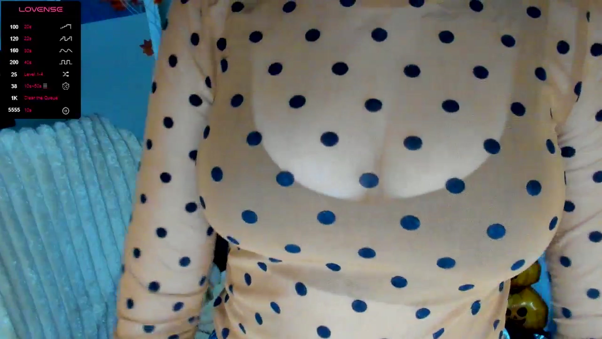 Gallery image thumbnail from KiraLove's myfreecams stream on, 11/10/2025, 10:26 image 15 of 20
