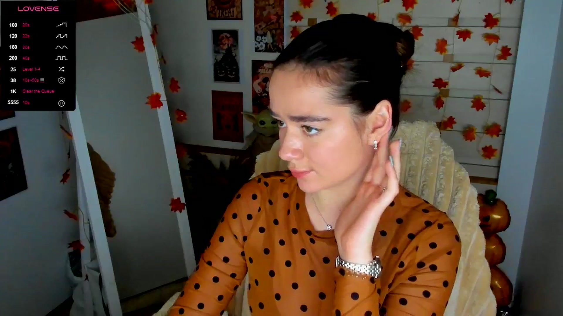 Gallery image thumbnail from KiraLove's myfreecams stream on, 11/10/2025, 10:26 image 16 of 20