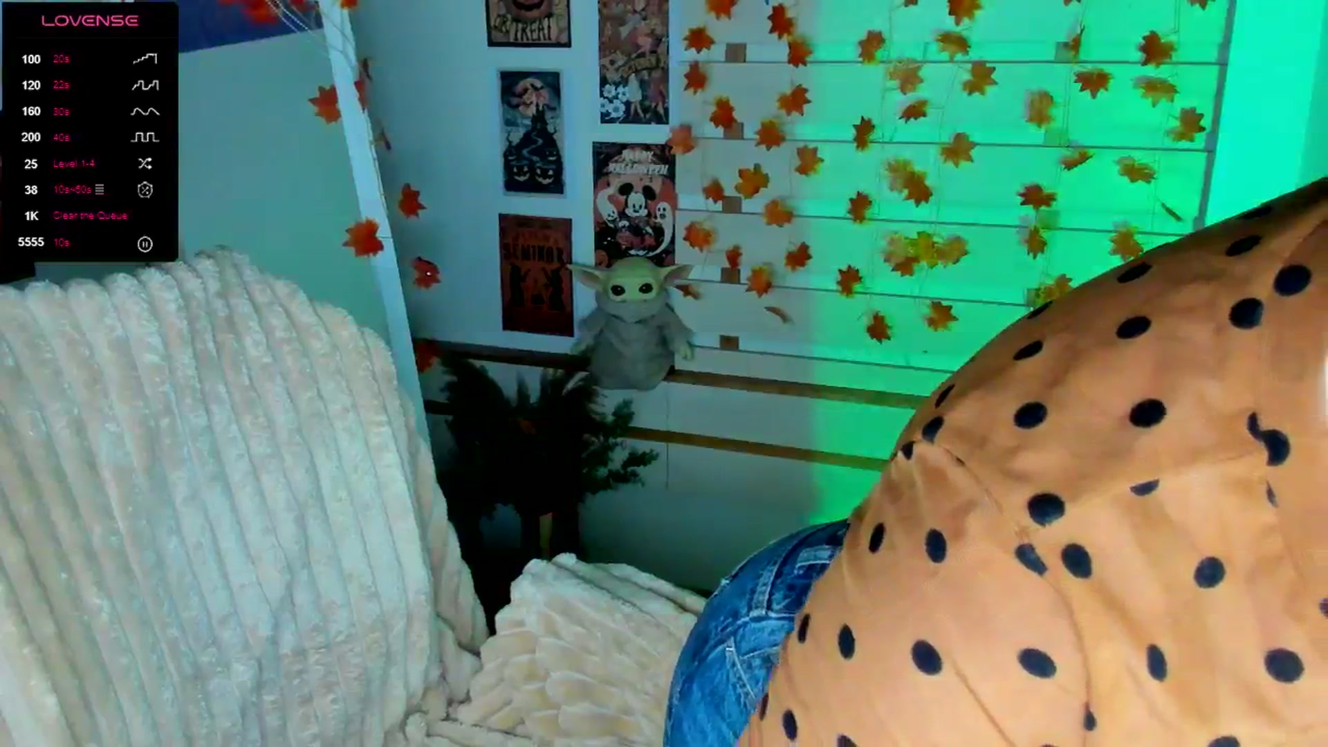 Gallery image thumbnail from KiraLove's myfreecams stream on, 11/10/2025, 10:26 image 11 of 20