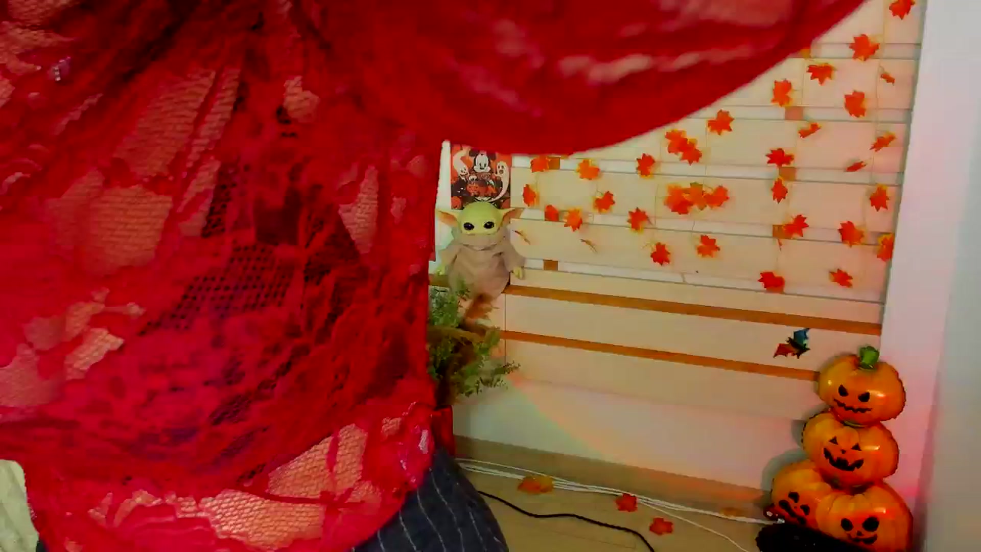 Gallery image thumbnail from KiraLove's myfreecams stream on, 11/13/2025, 10:05 image 18 of 20