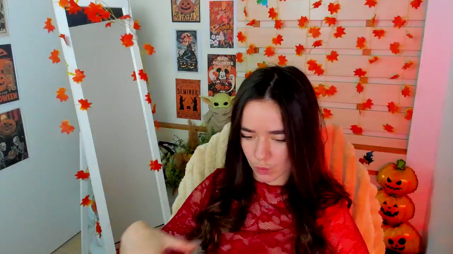 Gallery image thumbnail from KiraLove's myfreecams stream on, 11/13/2025, 10:05 image 12 of 20