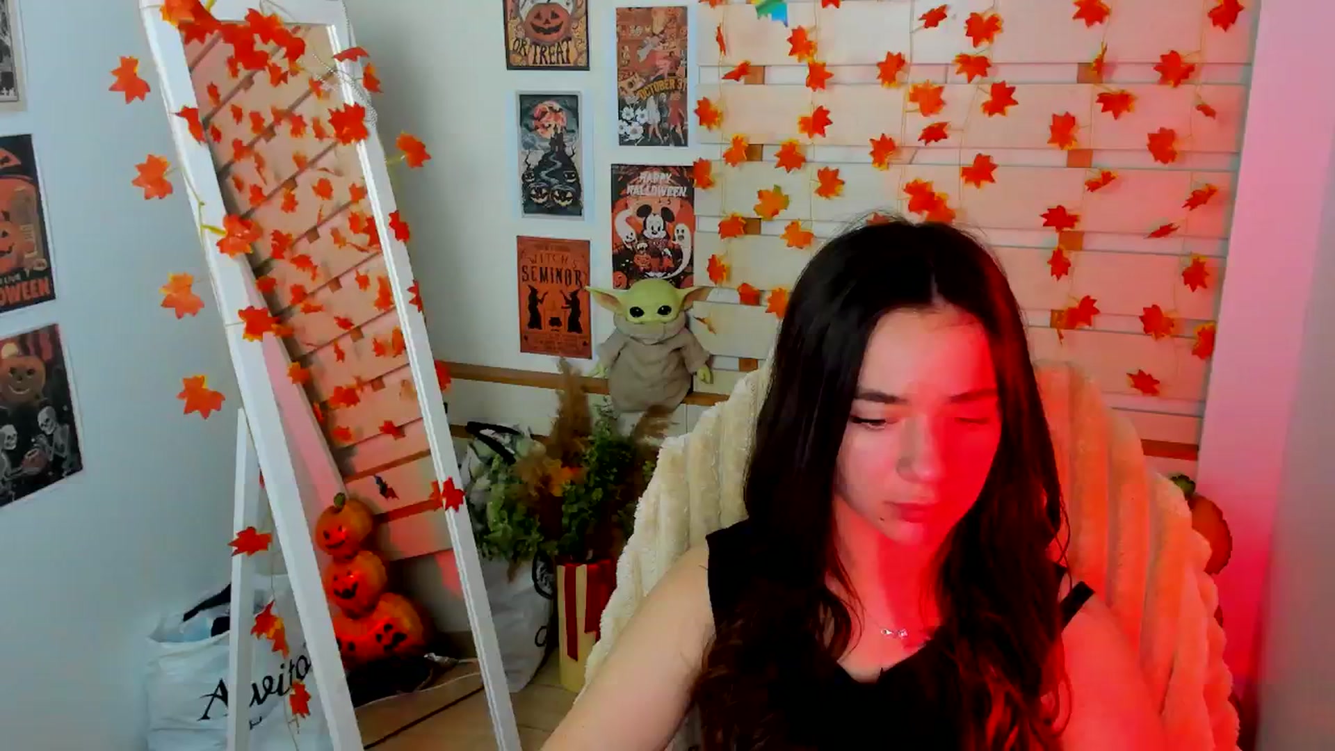Gallery image thumbnail from KiraLove's myfreecams stream on, 11/13/2025, 11:37 image 20 of 20