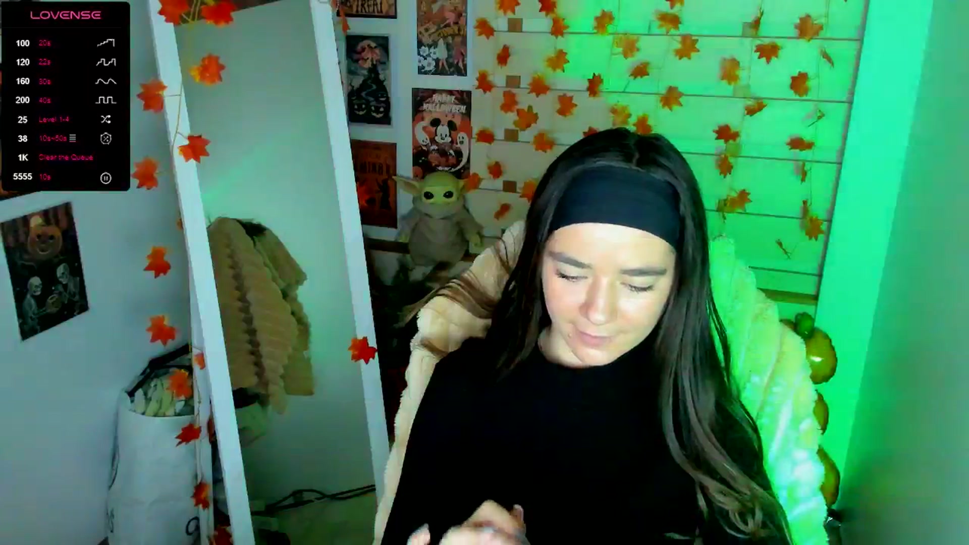 Gallery image thumbnail from KiraLove's myfreecams stream on, 11/15/2025, 11:59 image 18 of 20
