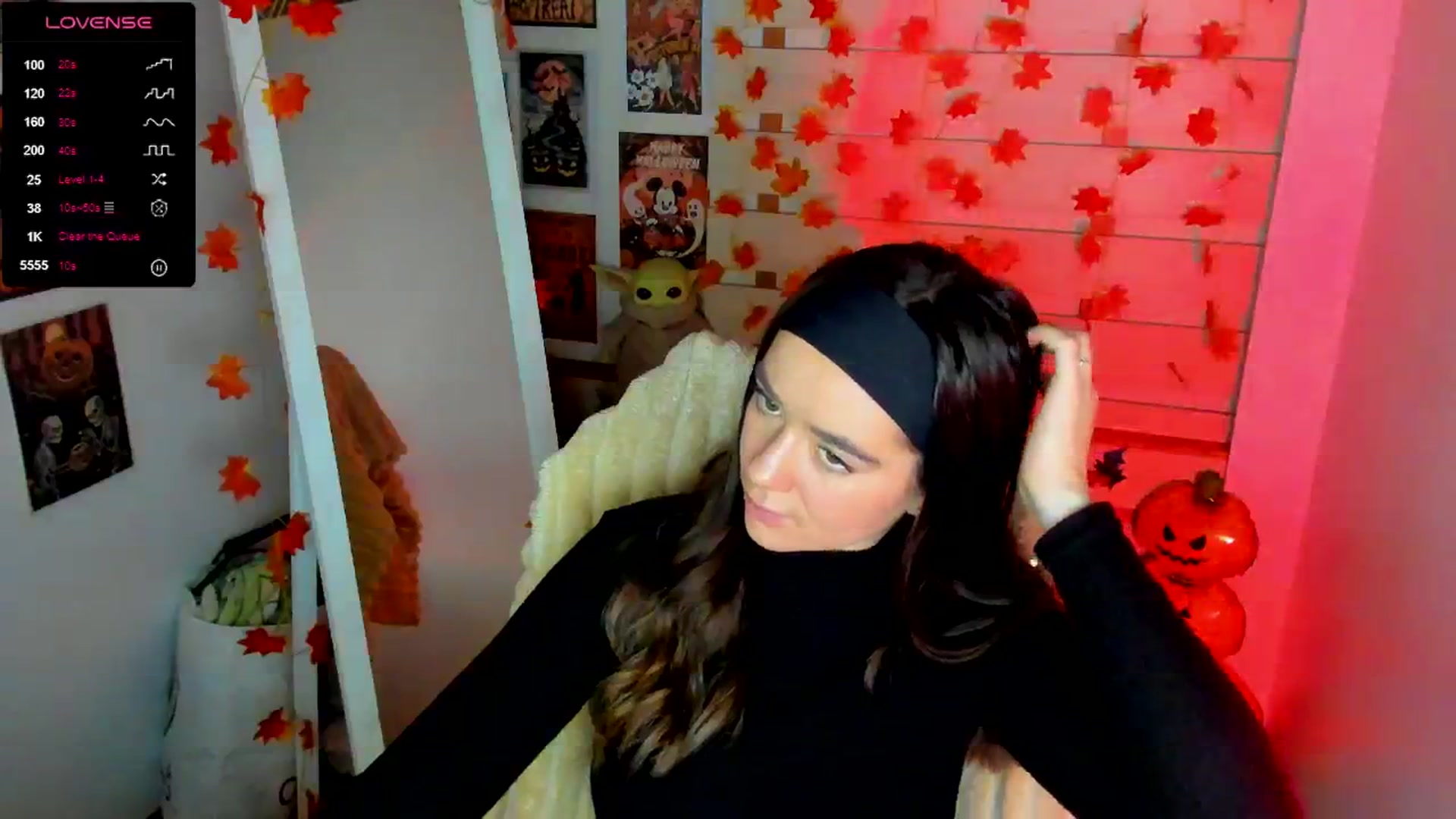 Gallery image thumbnail from KiraLove's myfreecams stream on, 11/15/2025, 11:59 image 12 of 20