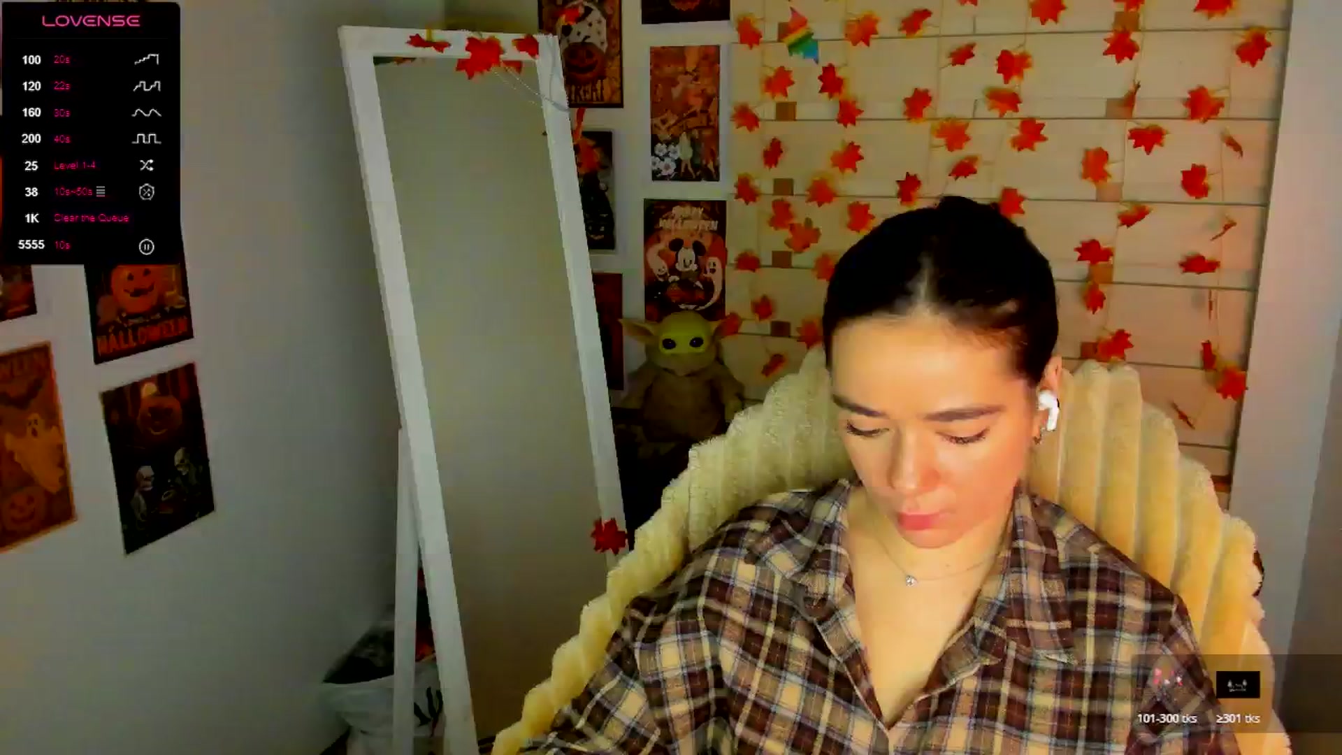Gallery image thumbnail from KiraLove's myfreecams stream on, 11/16/2025, 09:54 image 10 of 20