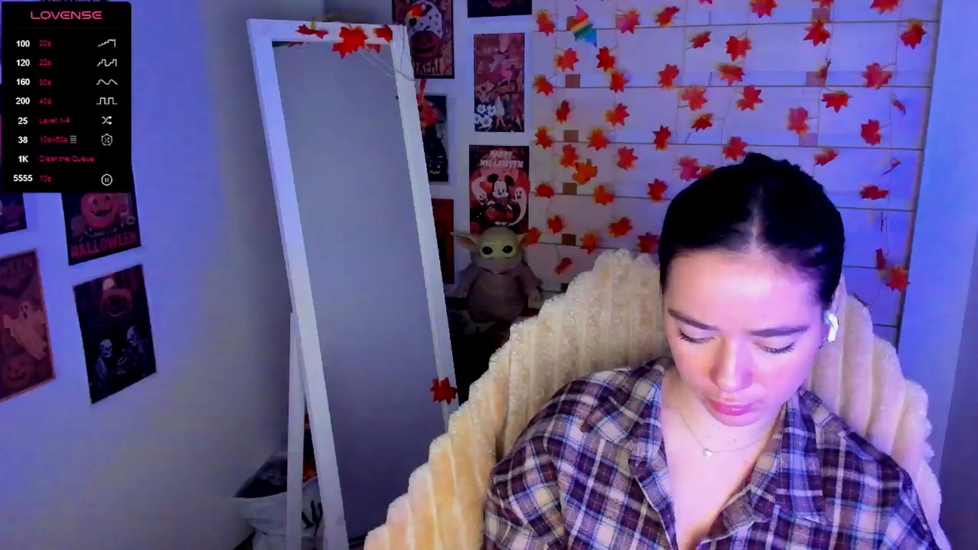Gallery image thumbnail from KiraLove's myfreecams stream on, 11/16/2025, 09:54 image 4 of 20