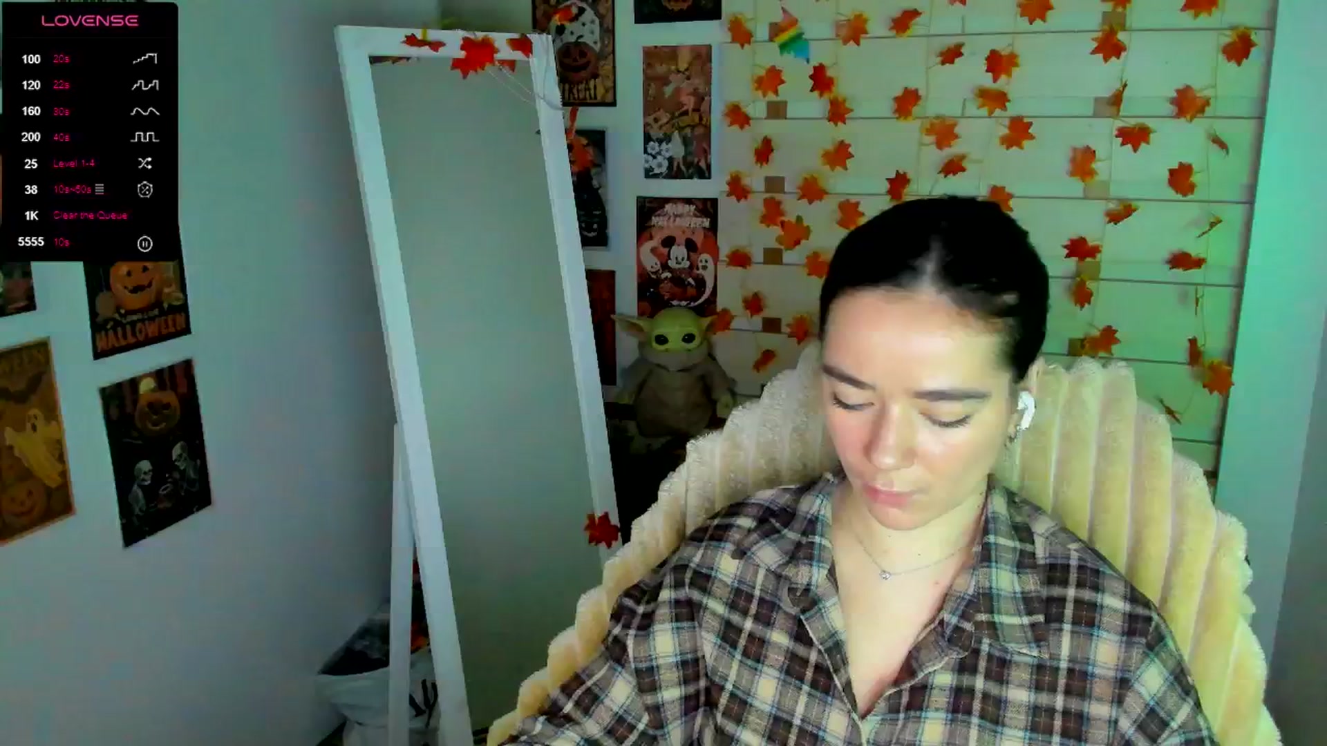 Gallery image thumbnail from KiraLove's myfreecams stream on, 11/16/2025, 09:54 image 1 of 20
