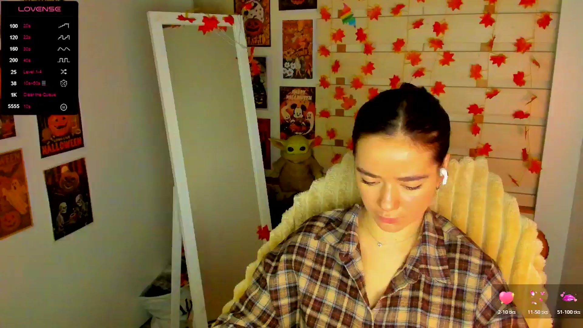 Gallery image thumbnail from KiraLove's myfreecams stream on, 11/16/2025, 09:54 image 14 of 20