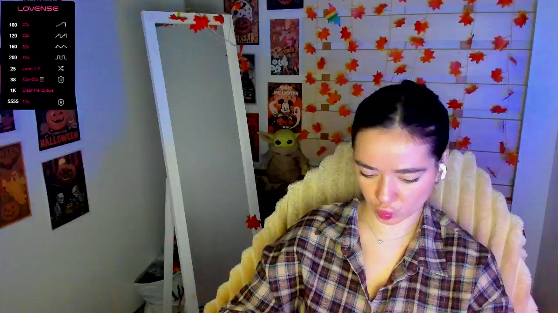 Gallery image thumbnail from KiraLove's myfreecams stream on, 11/16/2025, 09:54 image 7 of 20