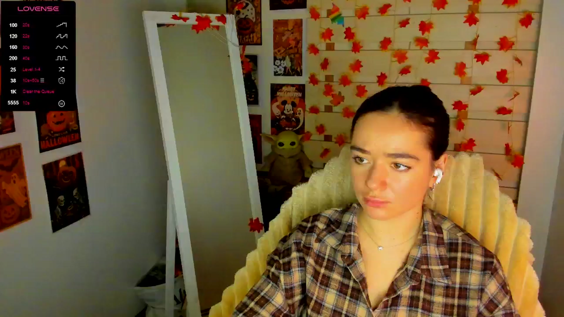 Gallery image thumbnail from KiraLove's myfreecams stream on, 11/16/2025, 09:54 image 3 of 20
