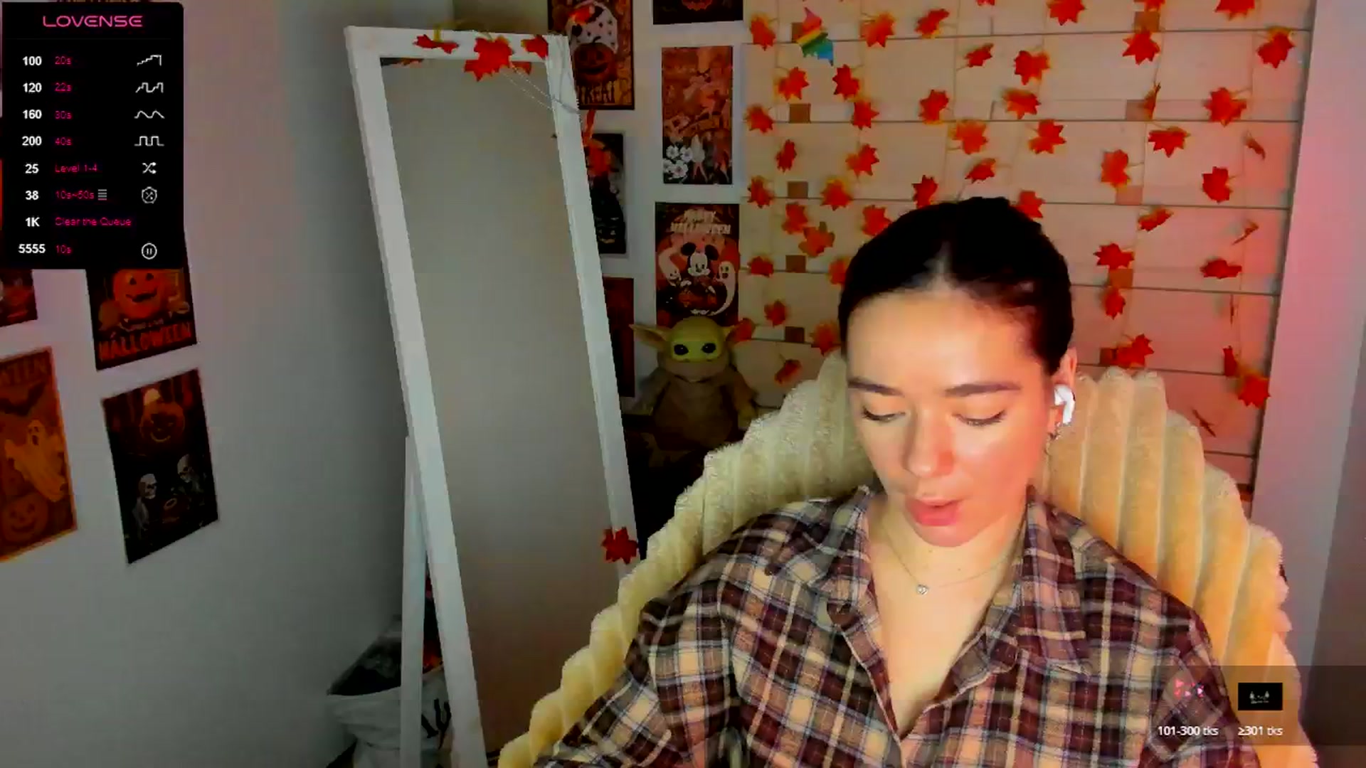 Gallery image thumbnail from KiraLove's myfreecams stream on, 11/16/2025, 09:54 image 6 of 20