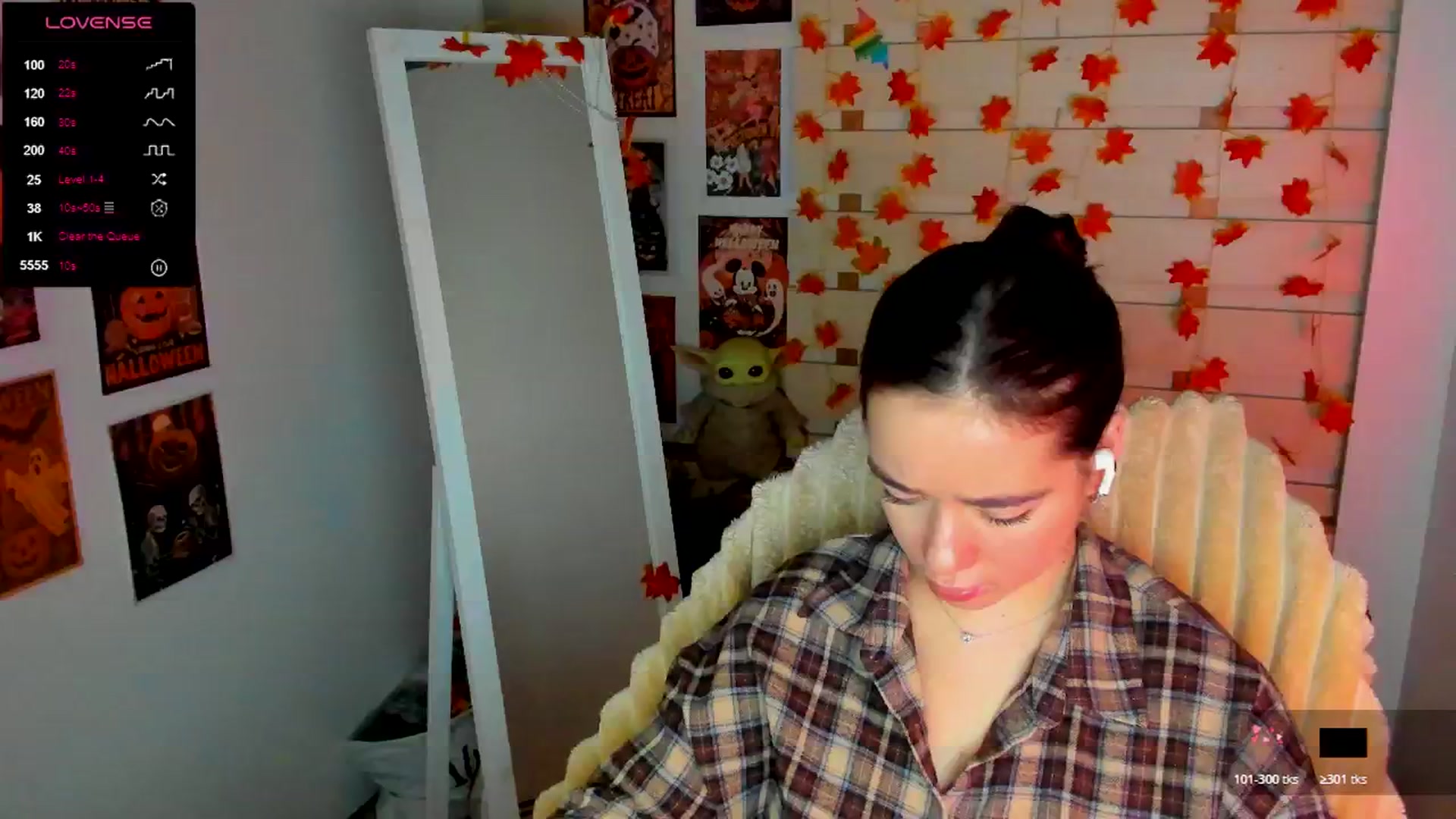 Gallery image thumbnail from KiraLove's myfreecams stream on, 11/16/2025, 09:54 image 2 of 20
