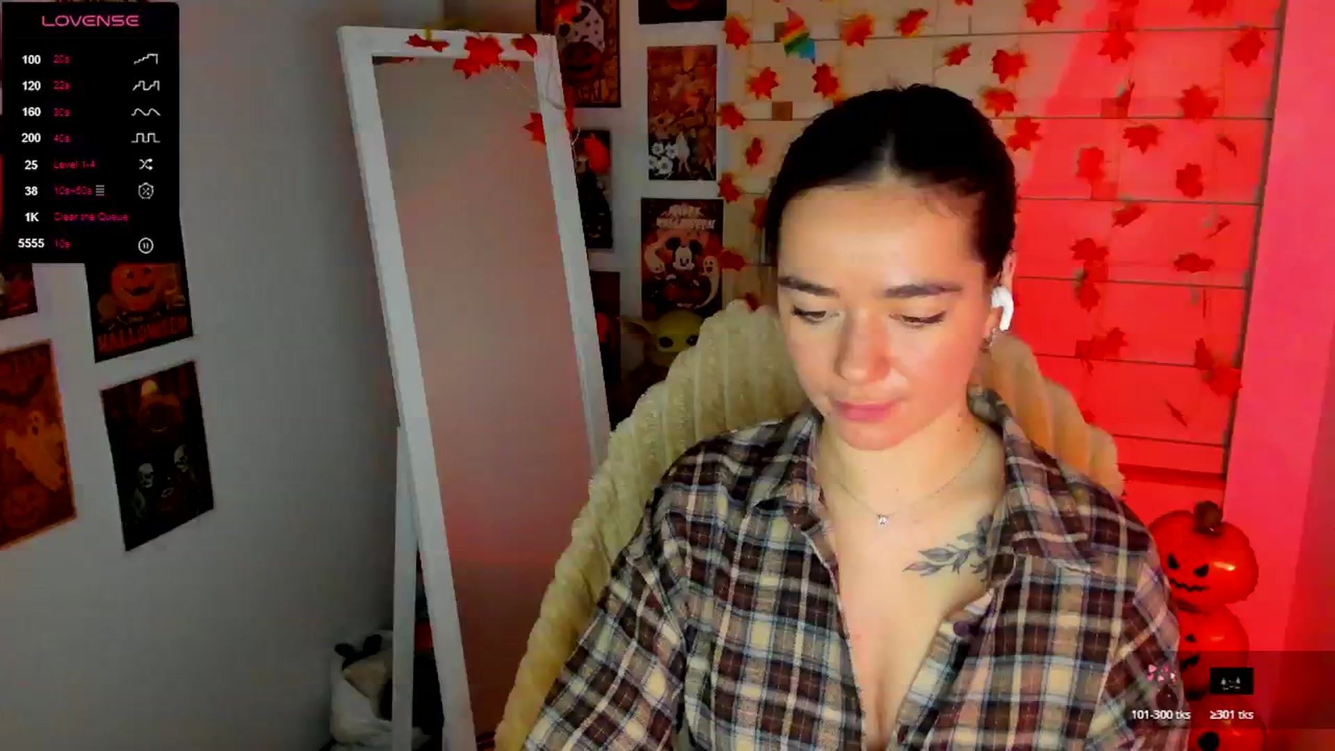 Gallery image thumbnail from KiraLove's myfreecams stream on, 11/16/2025, 11:21 image 10 of 20