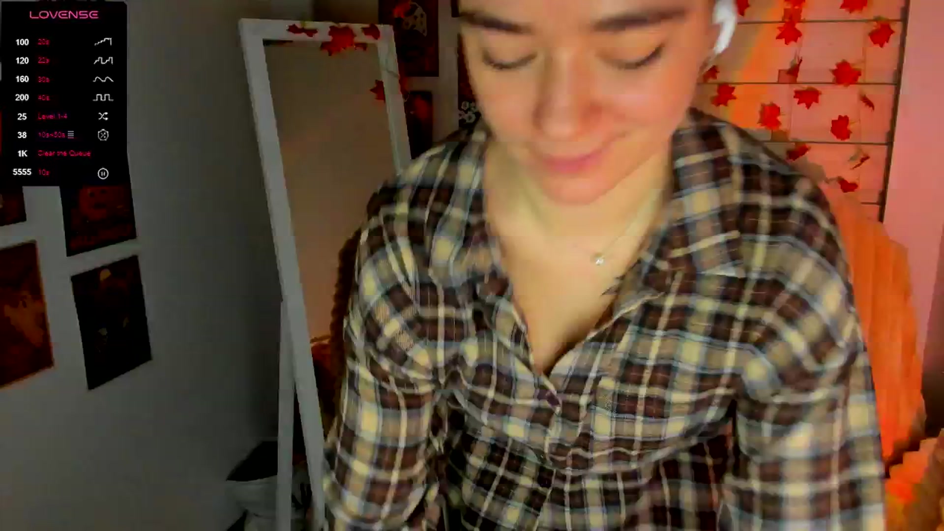 Gallery image thumbnail from KiraLove's myfreecams stream on, 11/16/2025, 11:21 image 4 of 20