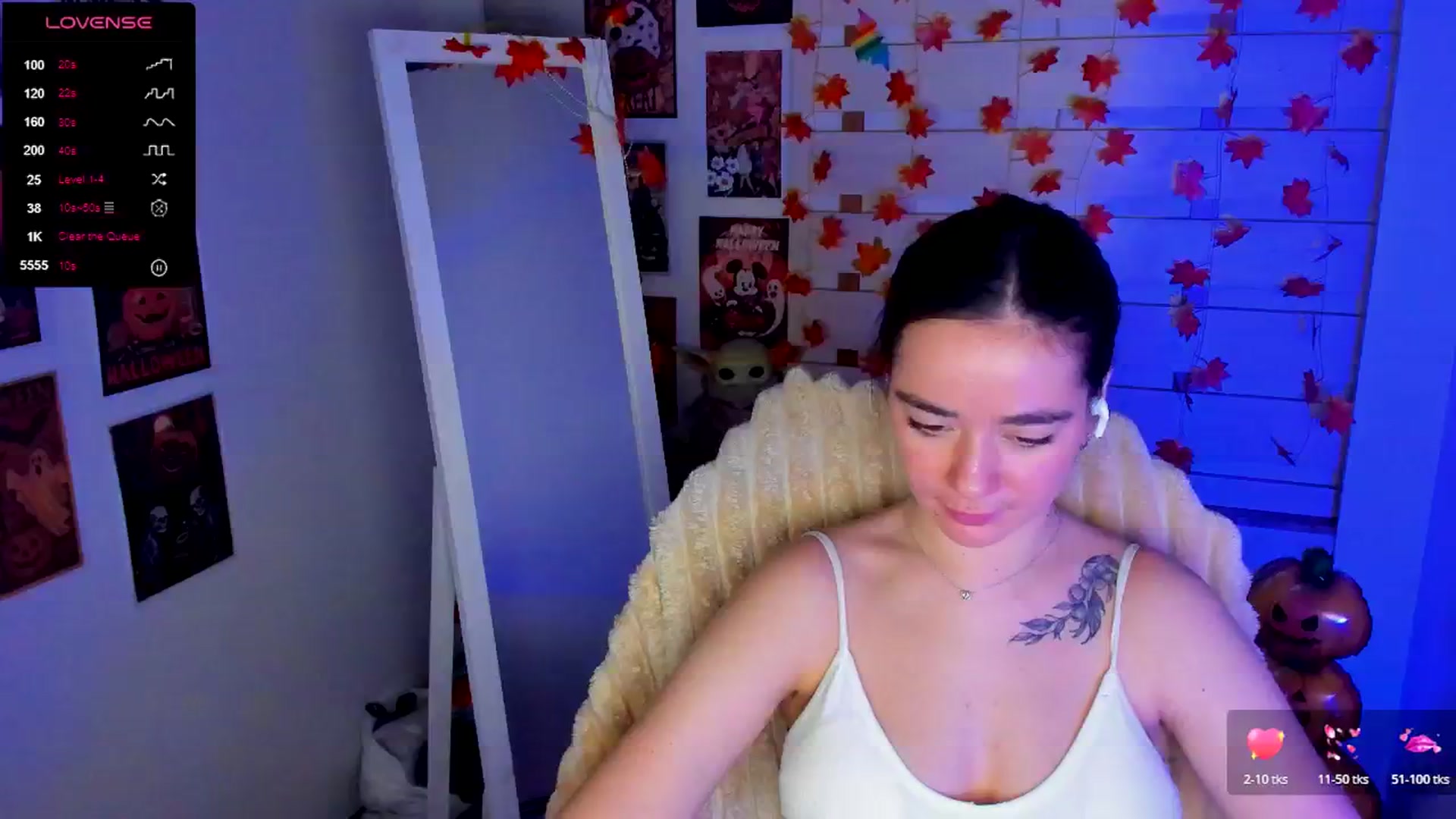 Gallery image thumbnail from KiraLove's myfreecams stream on, 11/16/2025, 11:21 image 19 of 20