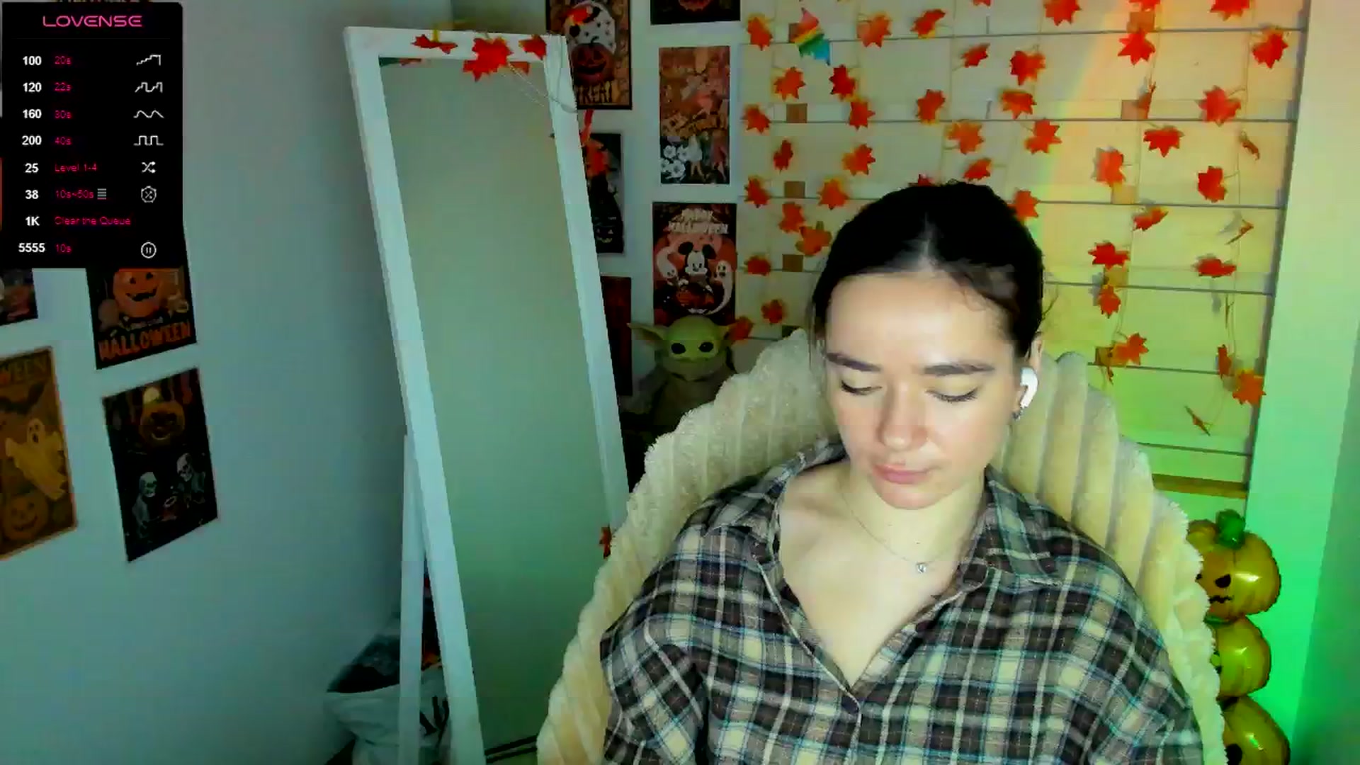 Gallery image thumbnail from KiraLove's myfreecams stream on, 11/16/2025, 11:21 image 2 of 20