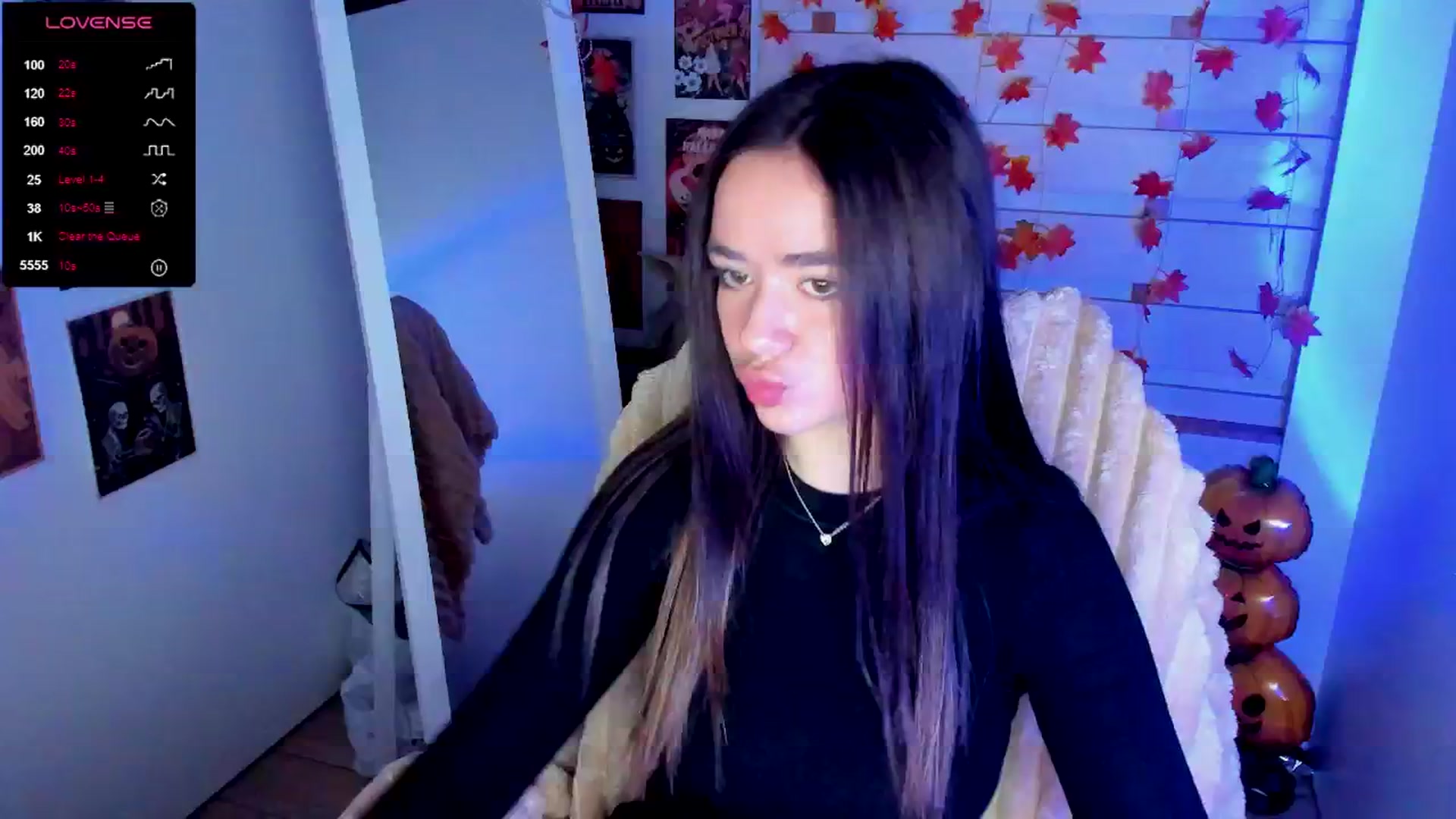Gallery image thumbnail from KiraLove's myfreecams stream on, 11/17/2025, 08:30 image 18 of 20