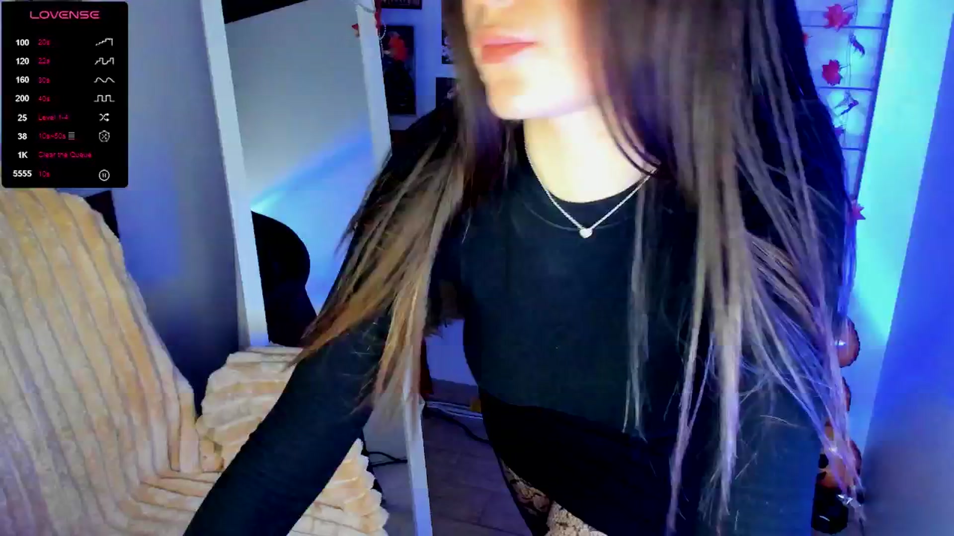 Gallery image thumbnail from KiraLove's myfreecams stream on, 11/17/2025, 08:30 image 15 of 20