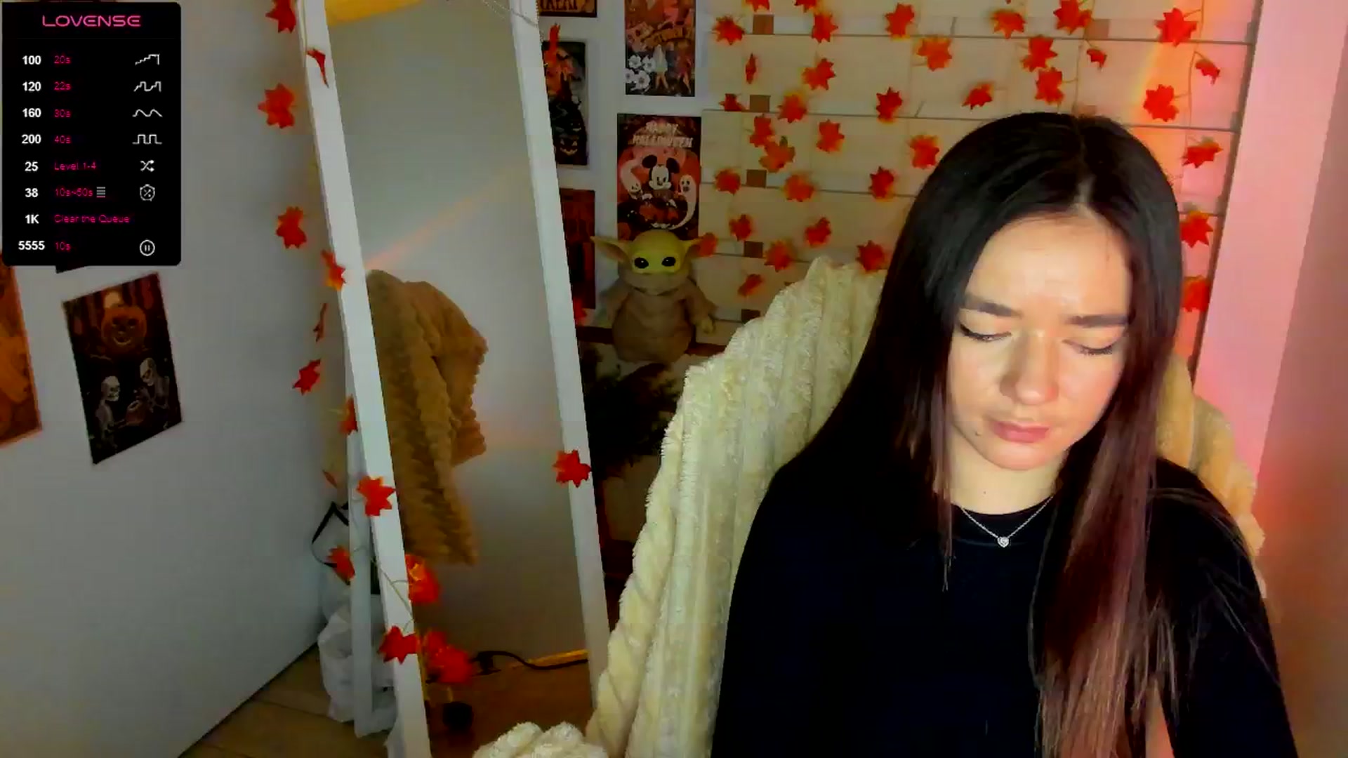 Gallery image thumbnail from KiraLove's myfreecams stream on, 11/17/2025, 12:11 image 3 of 20