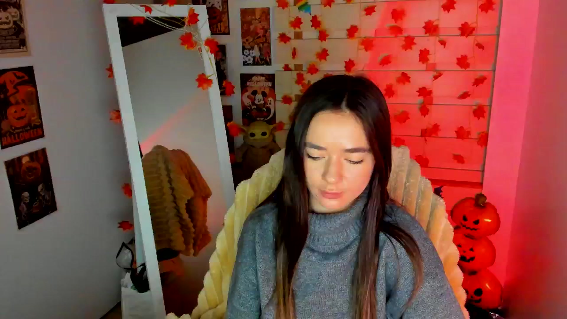 Gallery image thumbnail from KiraLove's myfreecams stream on, 11/18/2025, 08:16 image 19 of 20