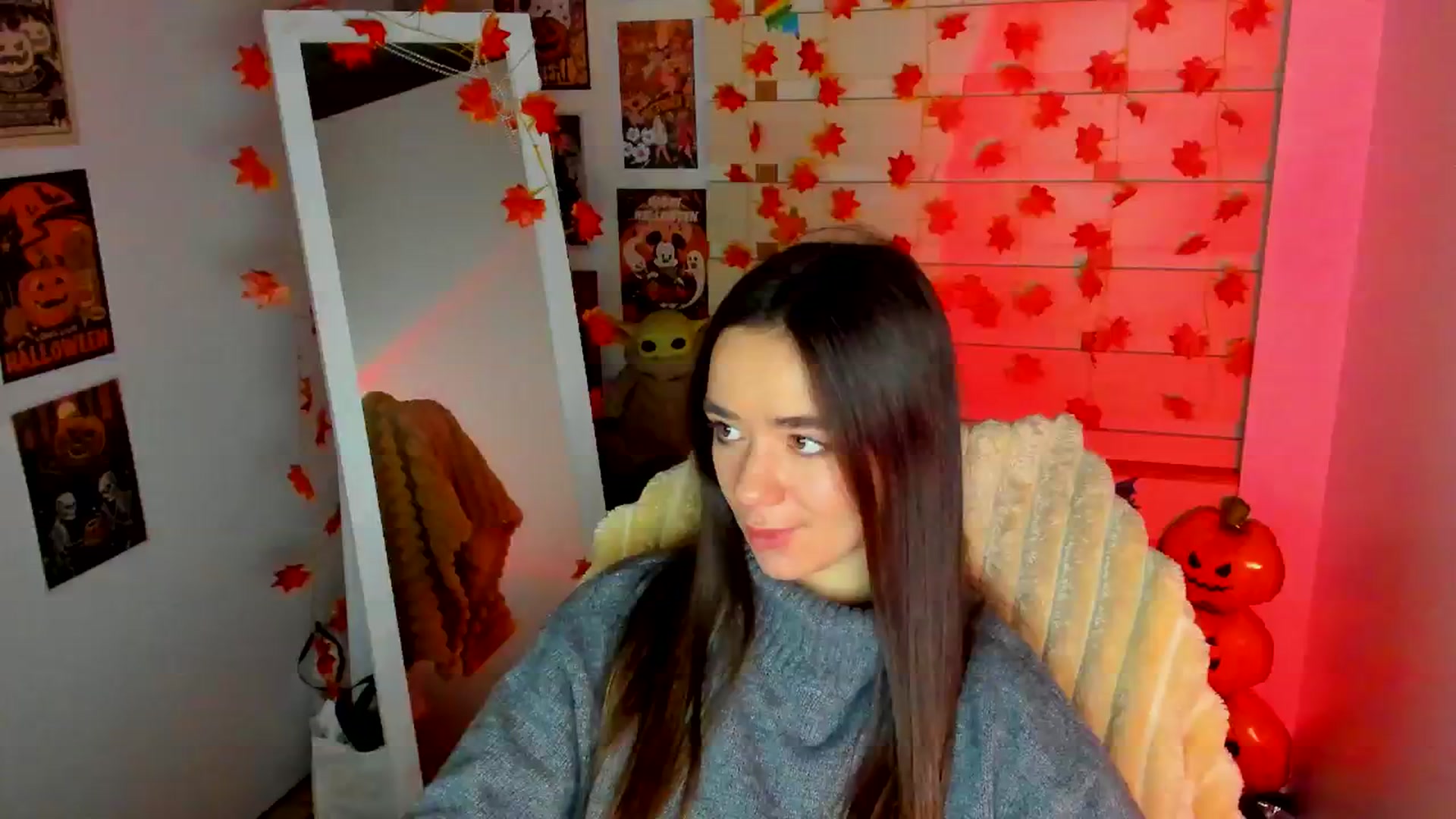 Gallery image thumbnail from KiraLove's myfreecams stream on, 11/18/2025, 08:16 image 8 of 20