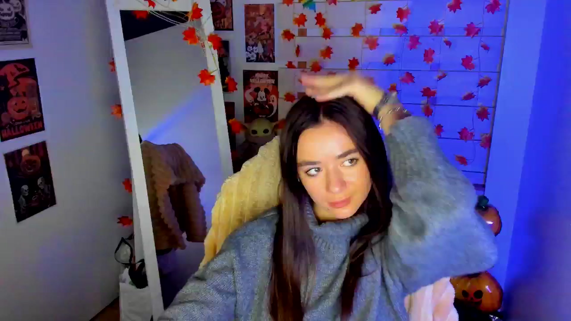 Gallery image thumbnail from KiraLove's myfreecams stream on, 11/18/2025, 09:58 image 9 of 20