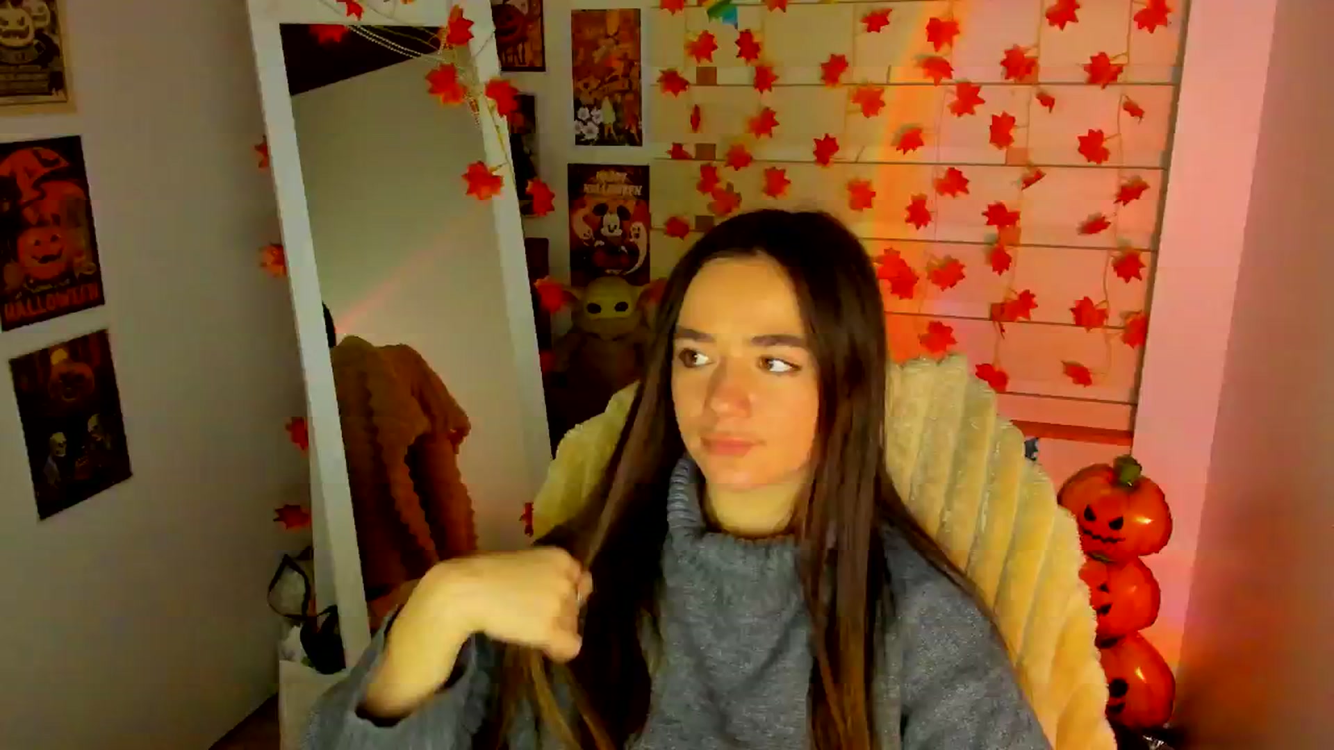 Gallery image thumbnail from KiraLove's myfreecams stream on, 11/18/2025, 09:58 image 11 of 20