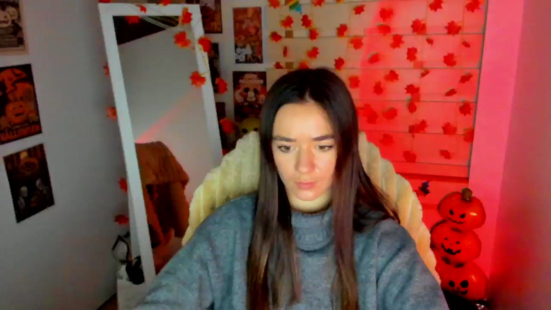Gallery image thumbnail from KiraLove's myfreecams stream on, 11/18/2025, 09:58 image 1 of 20