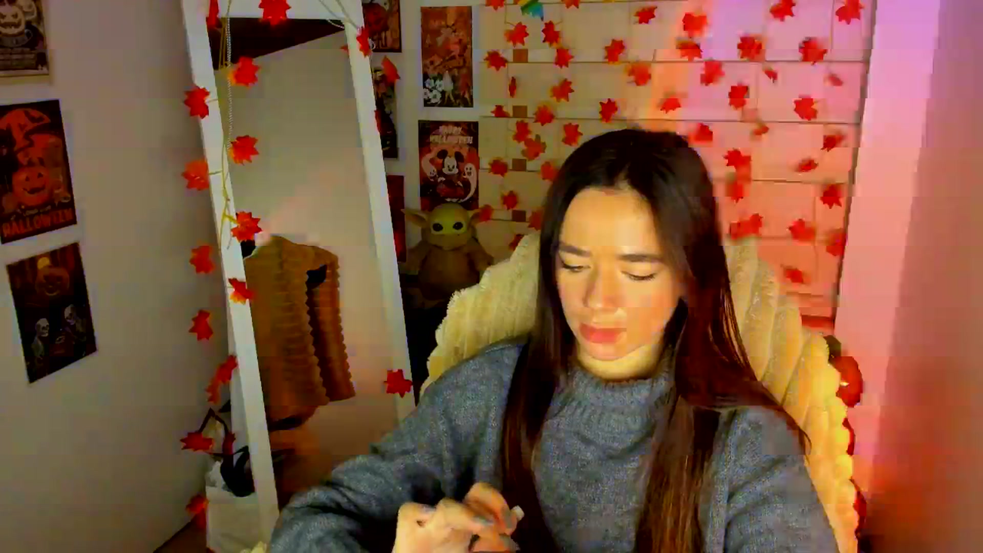 Gallery image thumbnail from KiraLove's myfreecams stream on, 11/18/2025, 11:23 image 6 of 20