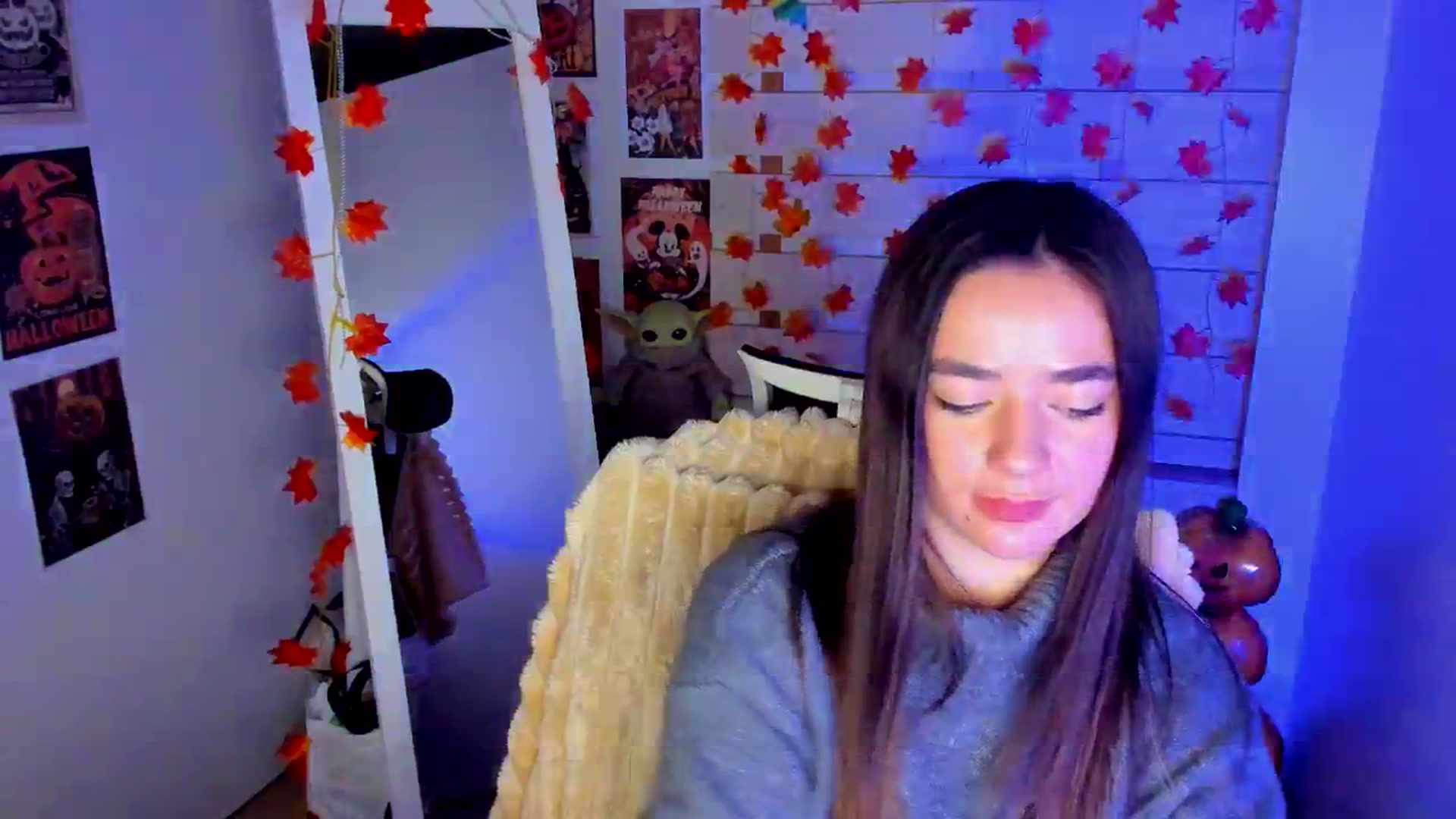 Gallery image thumbnail from KiraLove's myfreecams stream on, 11/18/2025, 11:23 image 17 of 20