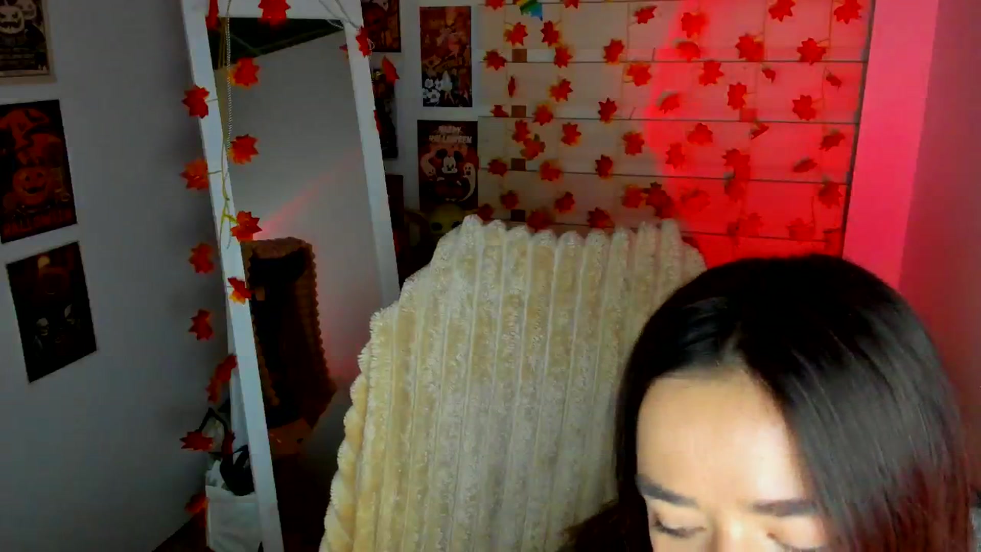 Gallery image thumbnail from KiraLove's myfreecams stream on, 11/18/2025, 11:23 image 9 of 20