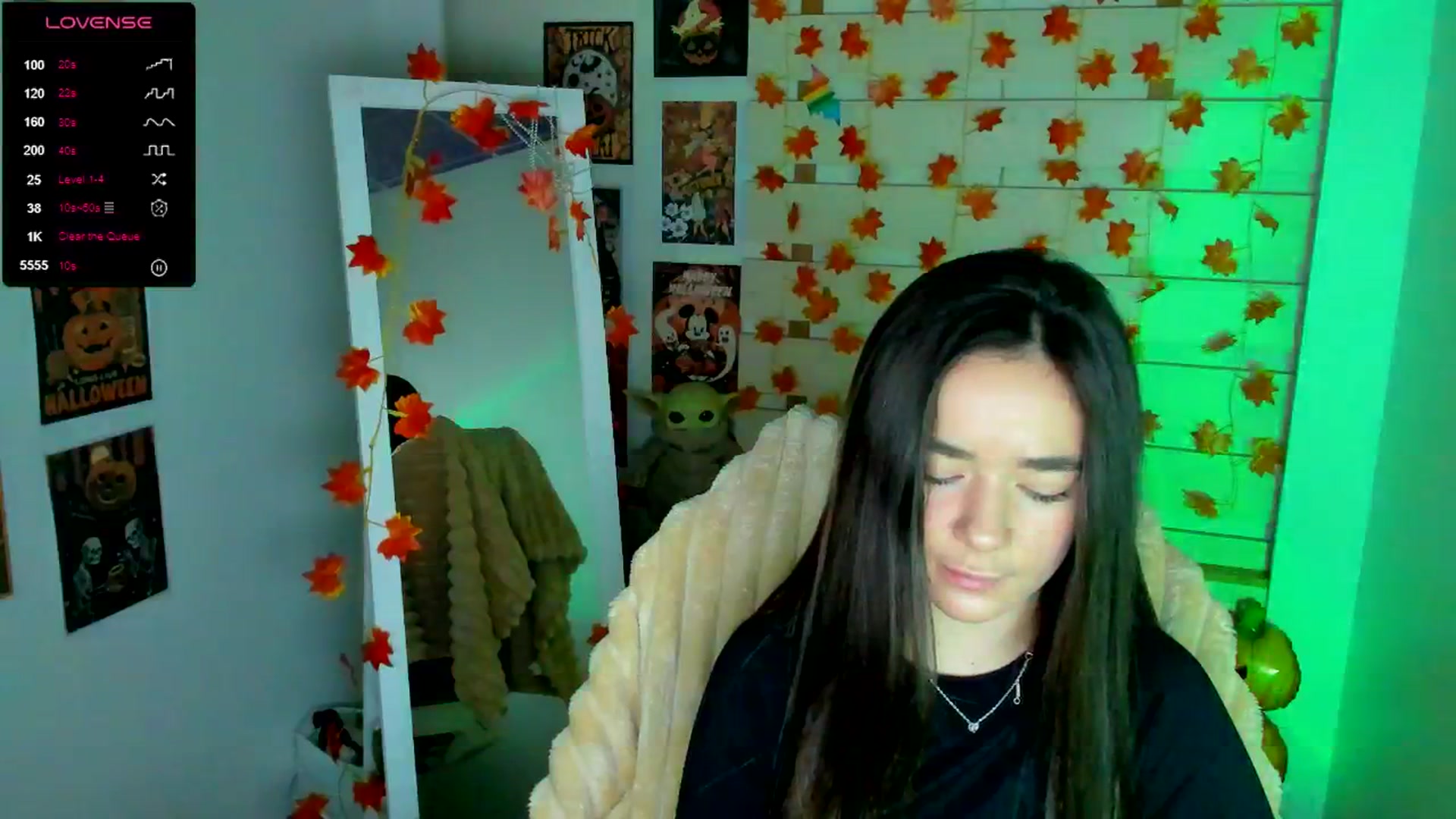 Gallery image thumbnail from KiraLove's myfreecams stream on, 11/20/2025, 08:38 image 18 of 20