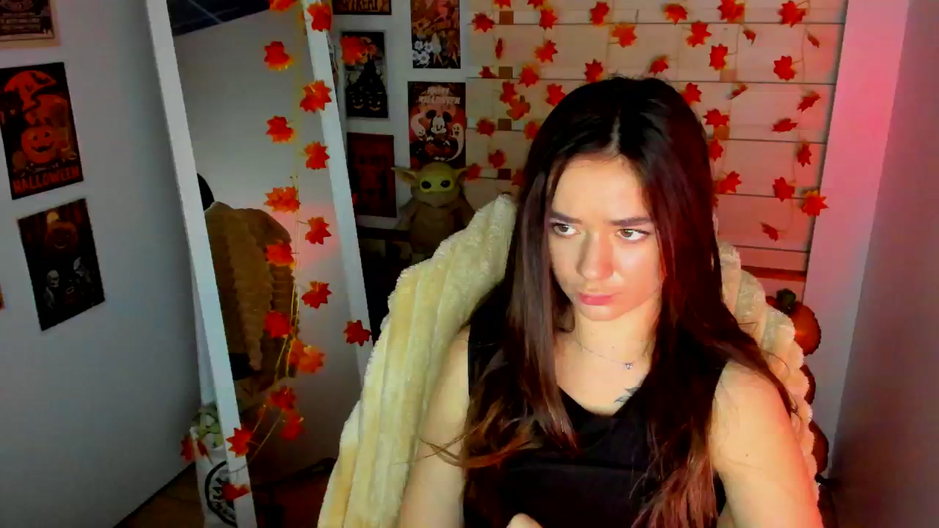 Gallery image thumbnail from KiraLove's myfreecams stream on, 11/23/2025, 09:19 image 19 of 20