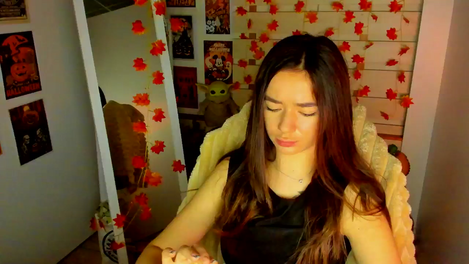 Gallery image thumbnail from KiraLove's myfreecams stream on, 11/23/2025, 09:19 image 7 of 20