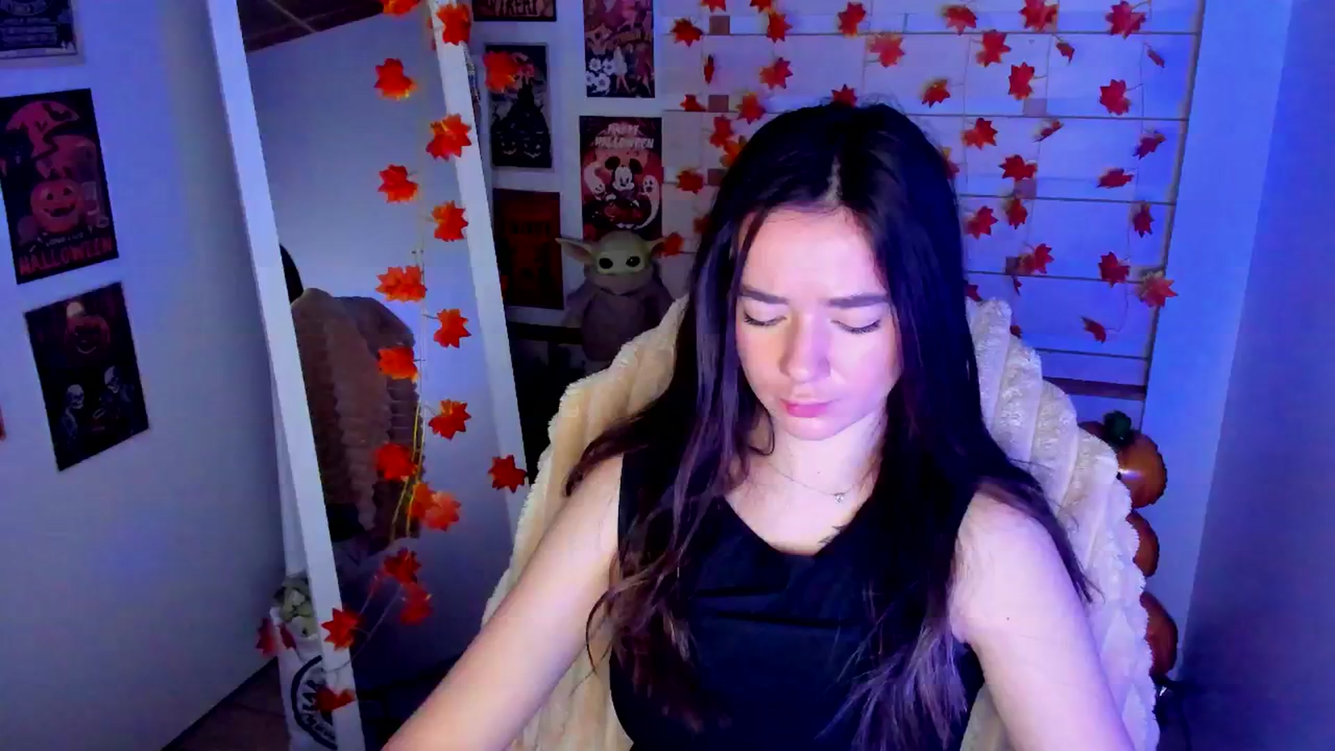 Gallery image thumbnail from KiraLove's myfreecams stream on, 11/23/2025, 09:19 image 20 of 20
