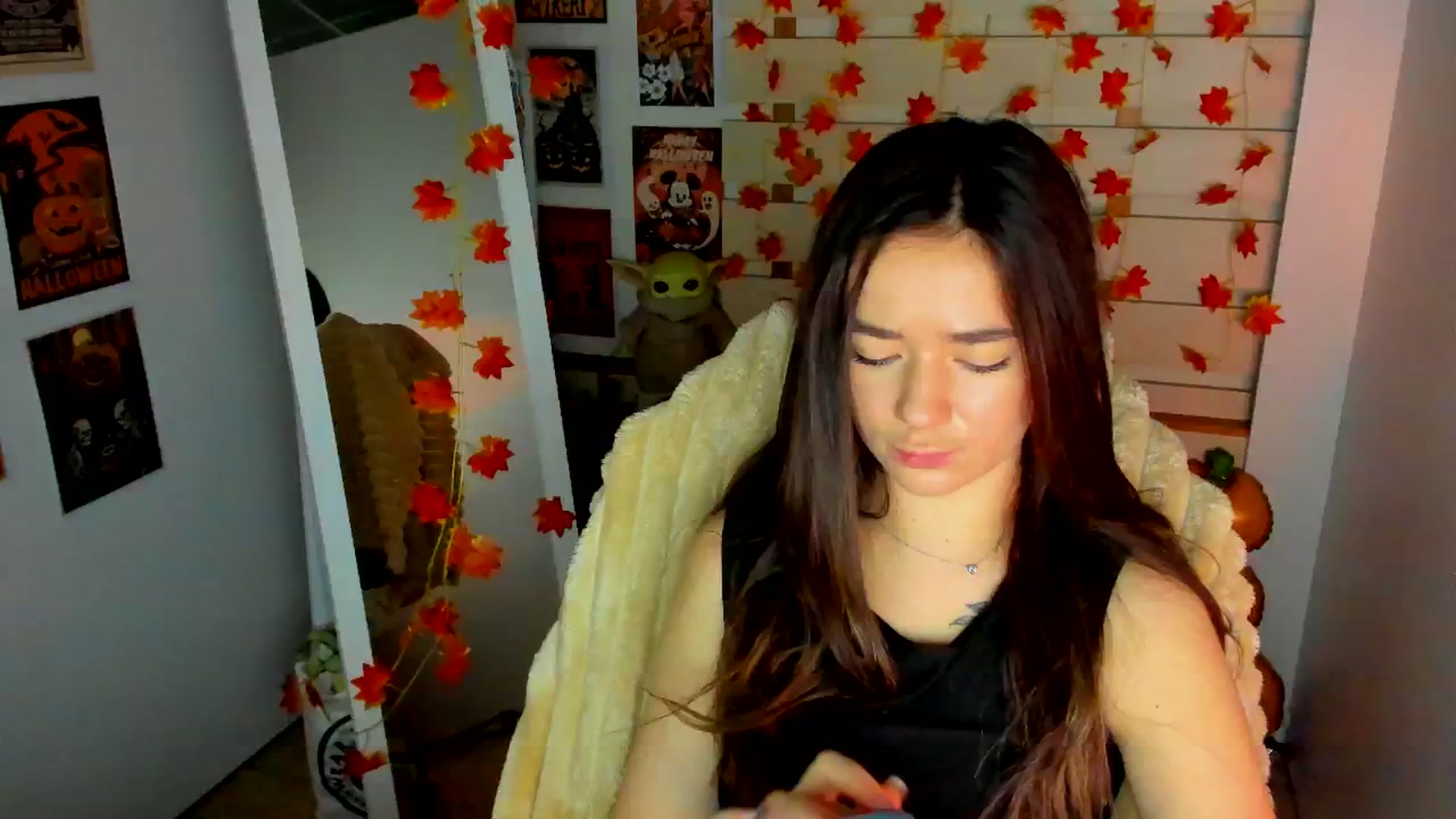Gallery image thumbnail from KiraLove's myfreecams stream on, 11/23/2025, 09:19 image 17 of 20