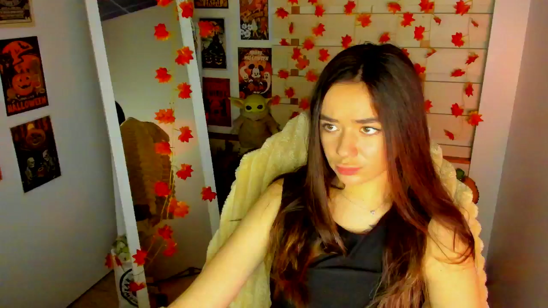 Gallery image thumbnail from KiraLove's myfreecams stream on, 11/23/2025, 09:19 image 9 of 20