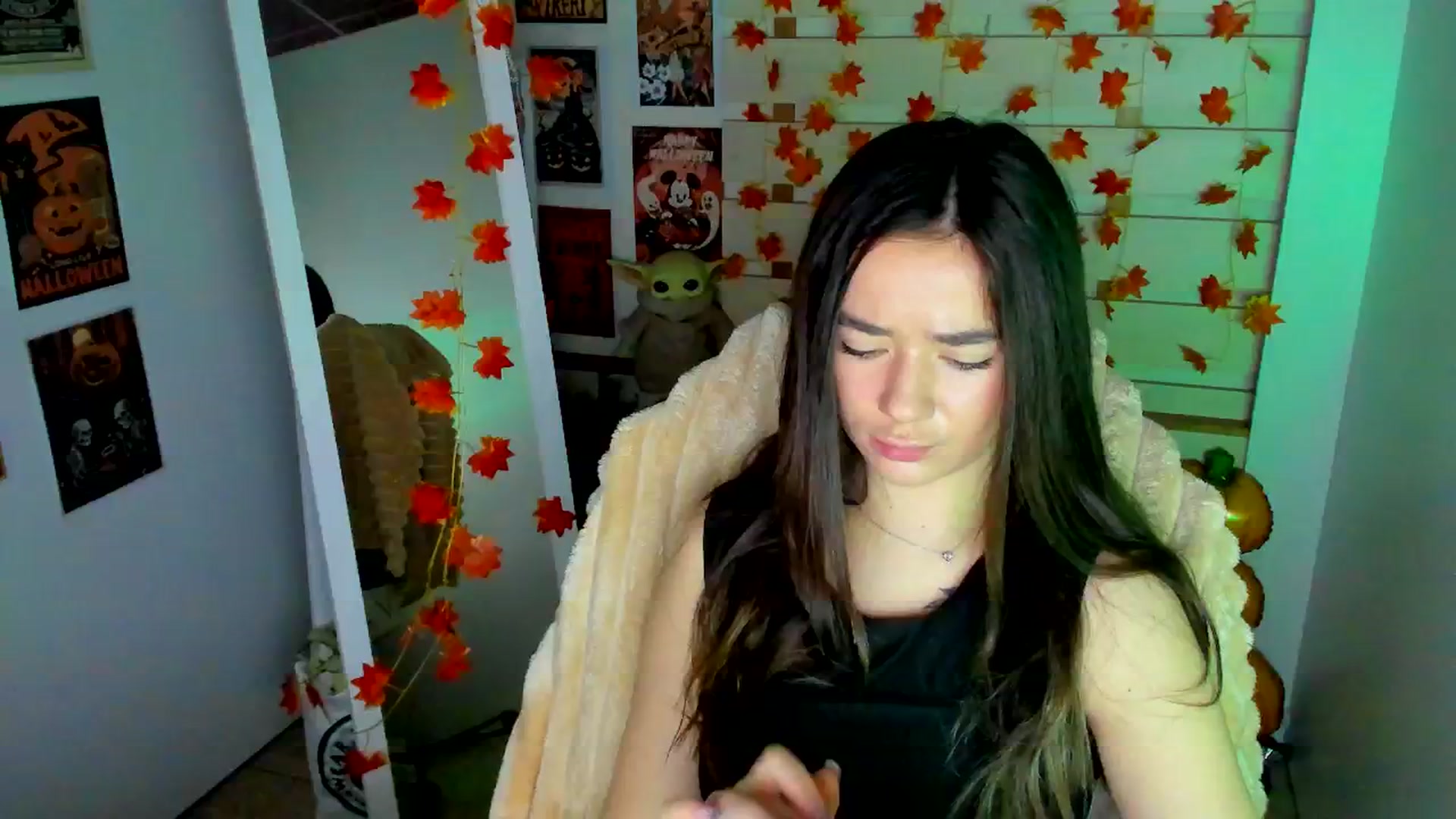 Gallery image thumbnail from KiraLove's myfreecams stream on, 11/23/2025, 09:19 image 16 of 20