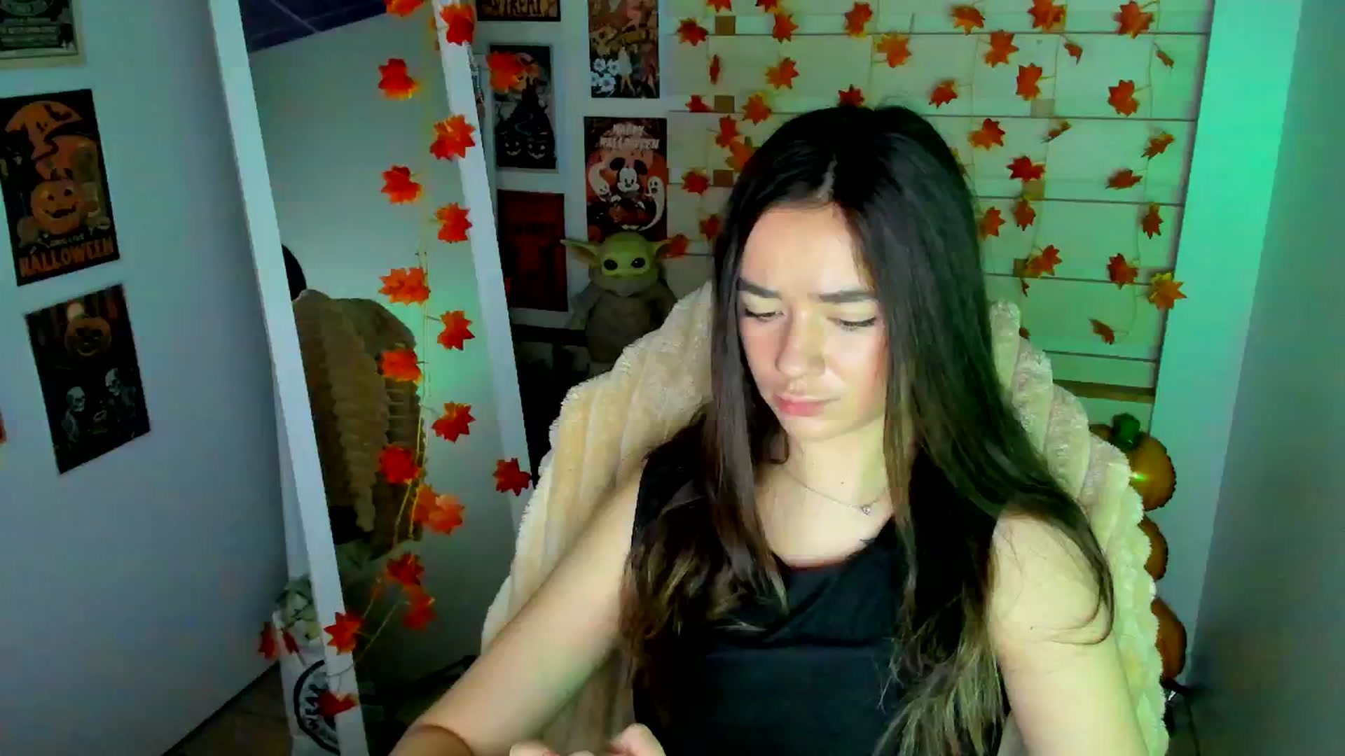 Gallery image thumbnail from KiraLove's myfreecams stream on, 11/23/2025, 09:19 image 14 of 20