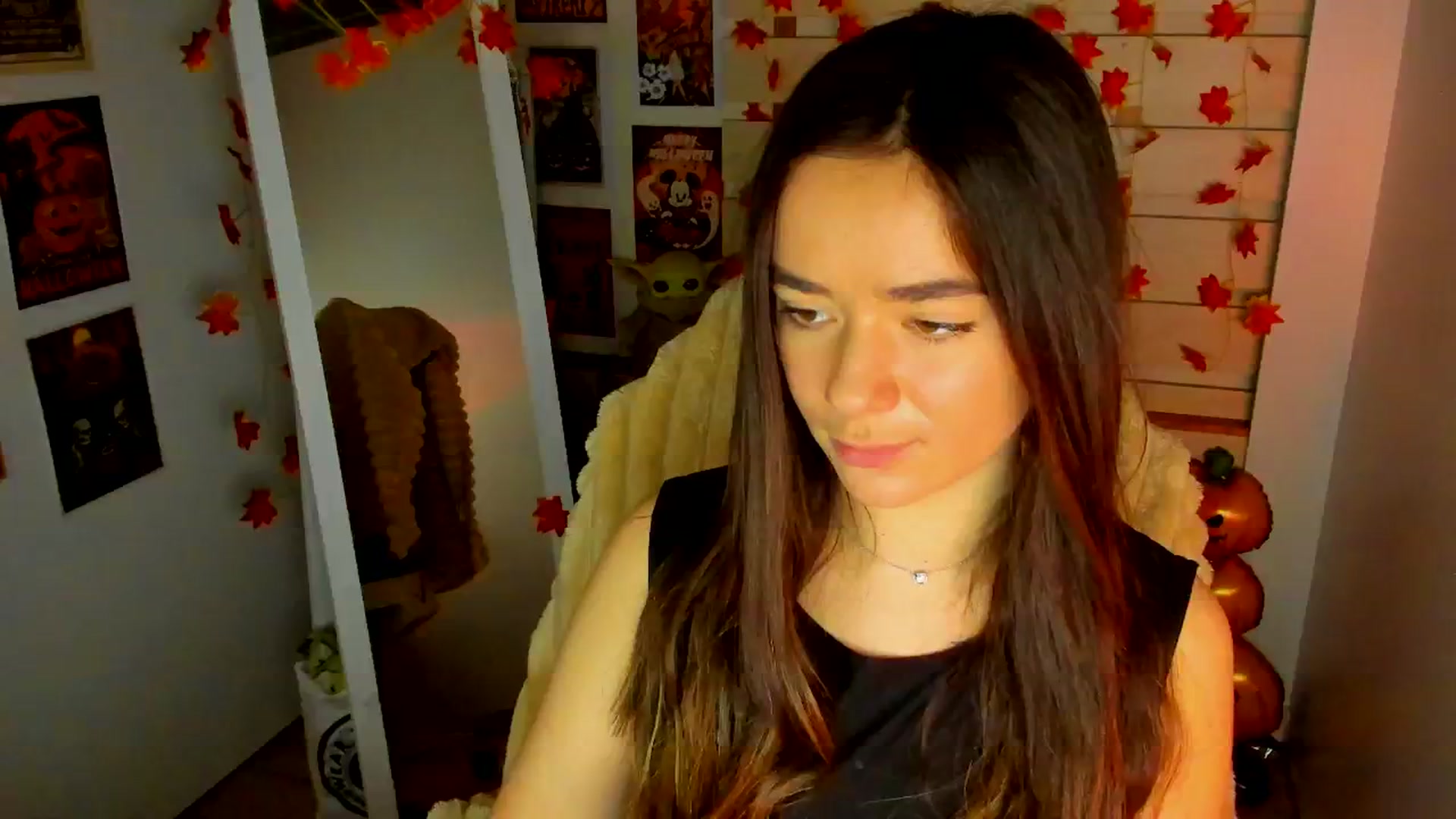 Gallery image thumbnail from KiraLove's myfreecams stream on, 11/23/2025, 10:42 image 8 of 20