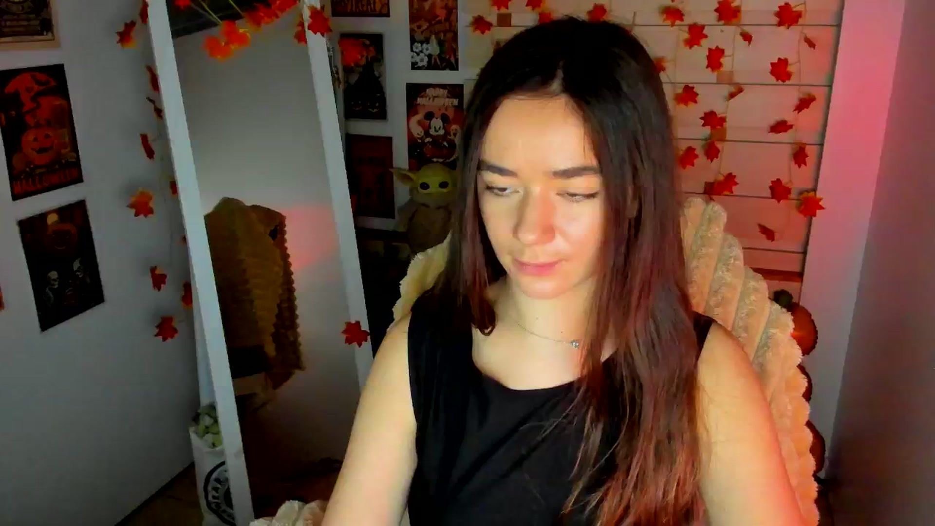 Gallery image thumbnail from KiraLove's myfreecams stream on, 11/23/2025, 10:42 image 13 of 20