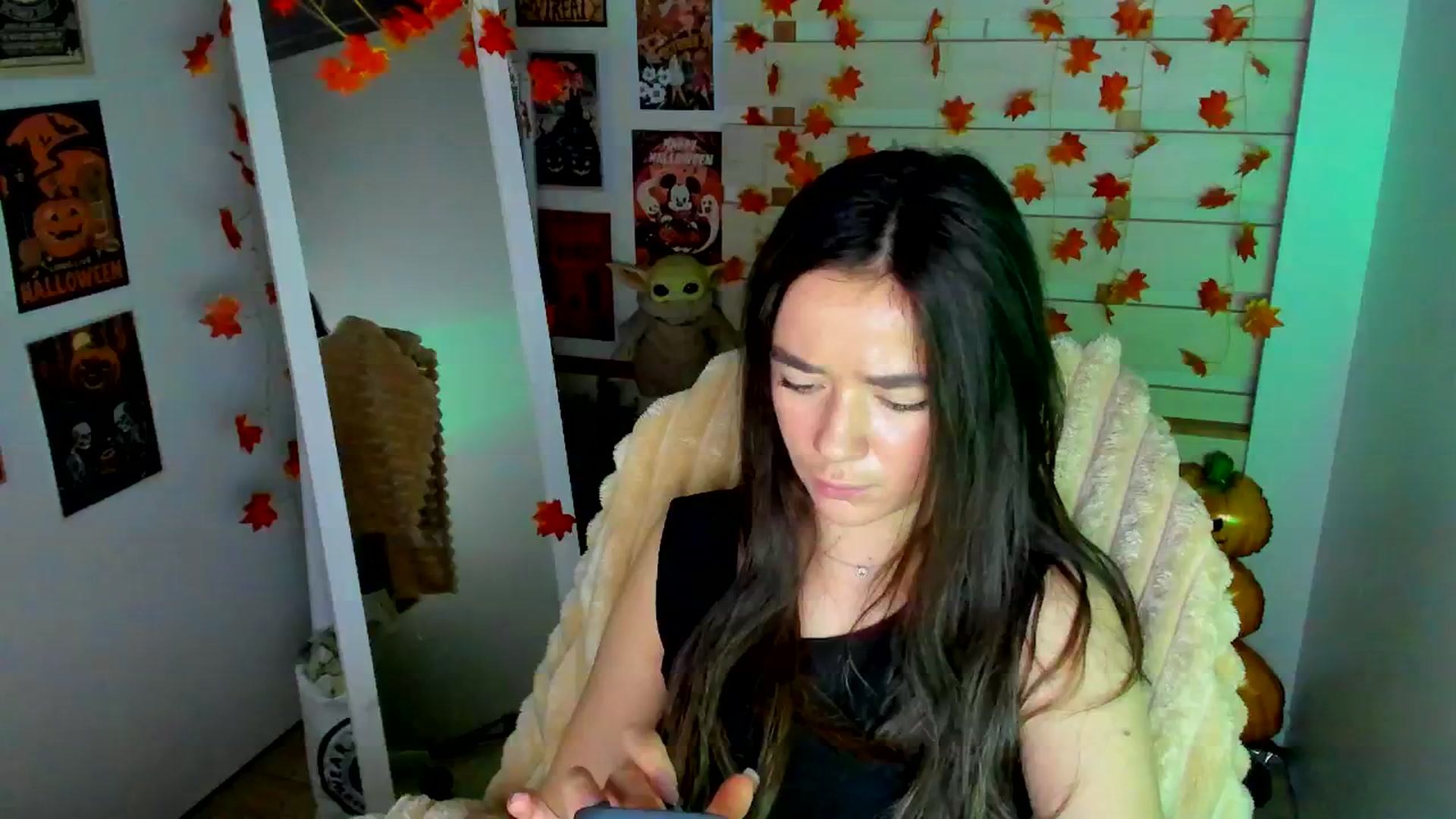 Gallery image thumbnail from KiraLove's myfreecams stream on, 11/23/2025, 12:25 image 20 of 20
