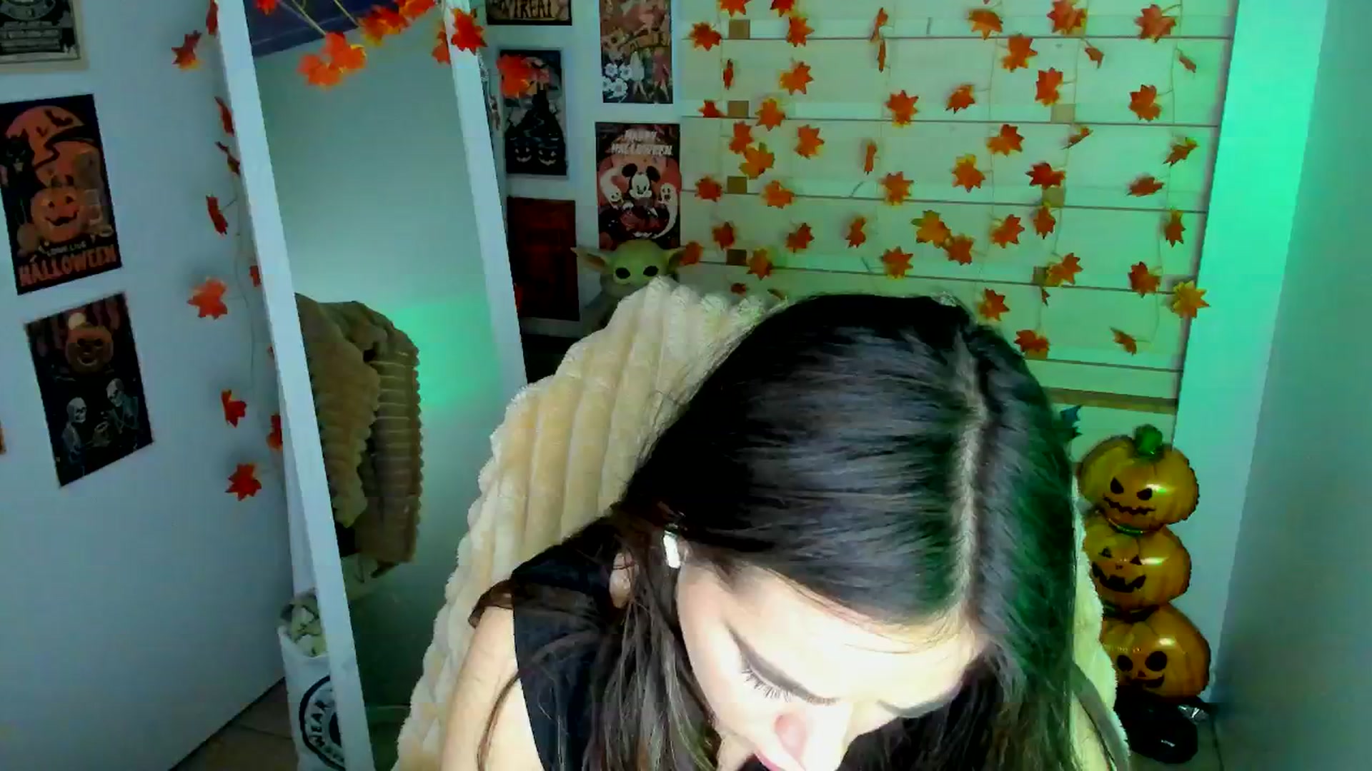 Gallery image thumbnail from KiraLove's myfreecams stream on, 11/23/2025, 12:25 image 13 of 20