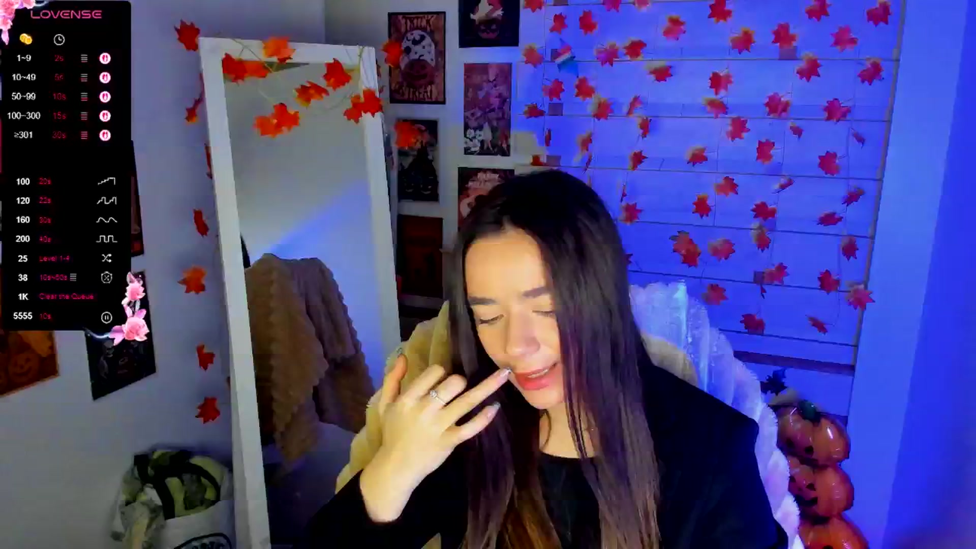 Gallery image thumbnail from KiraLove's myfreecams stream on, 11/28/2025, 11:59 image 6 of 20